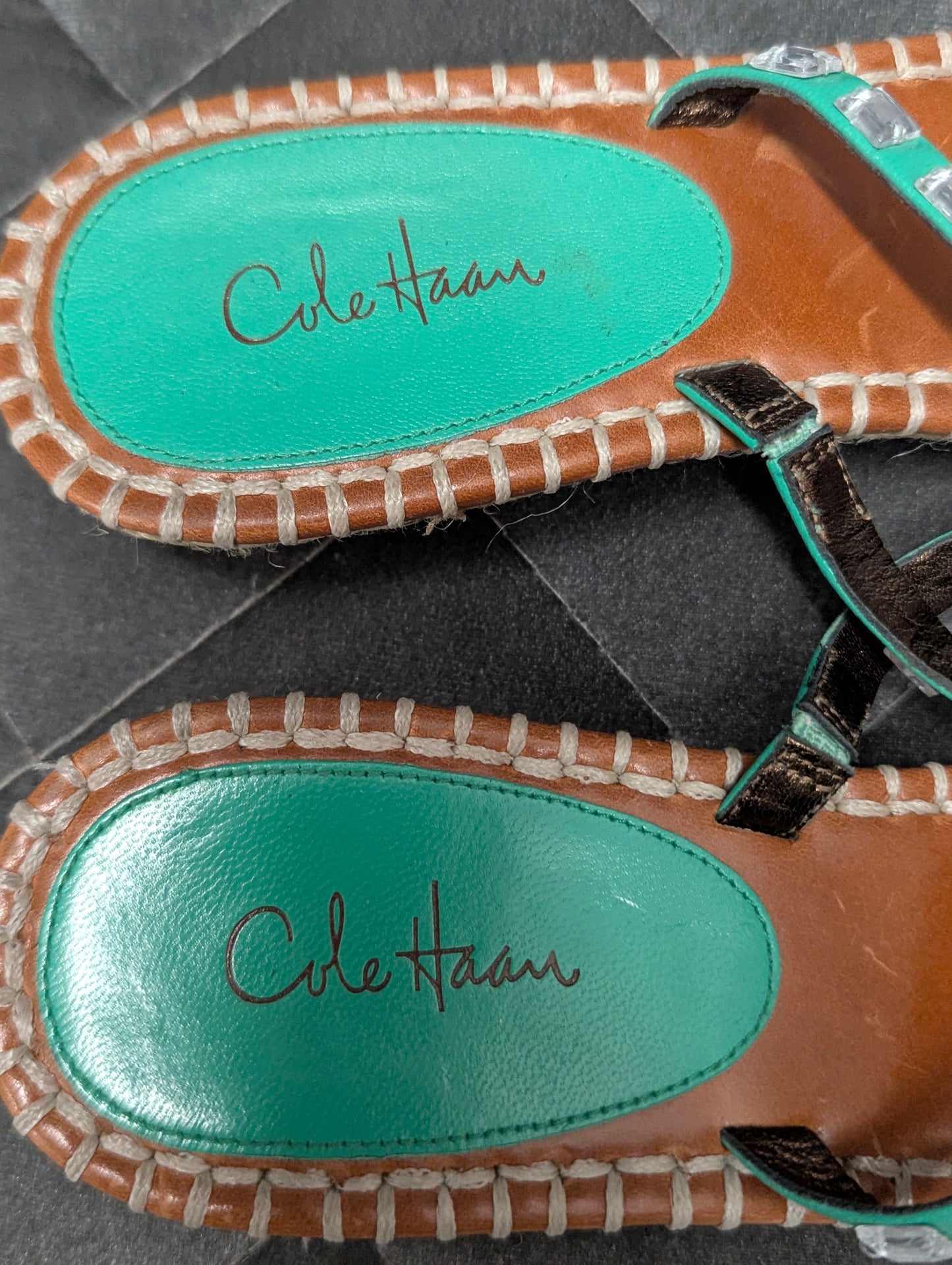 EUC Women's COLE HAAN Sandals Sz 9
