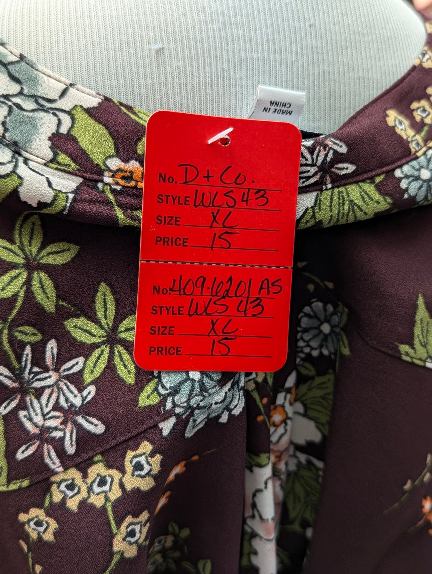 D & Co Burgundy Floral Button Down Long Sleeve in XL