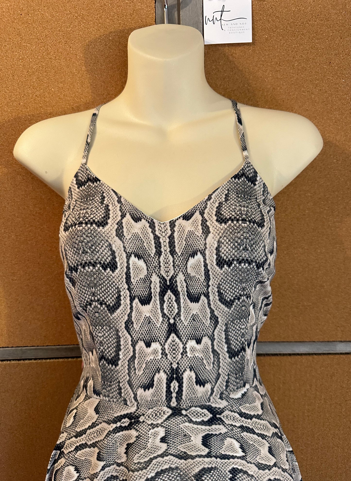 Express Python Snake Print Lined Halter Mini Dress Size 6 Side Zip Polyester