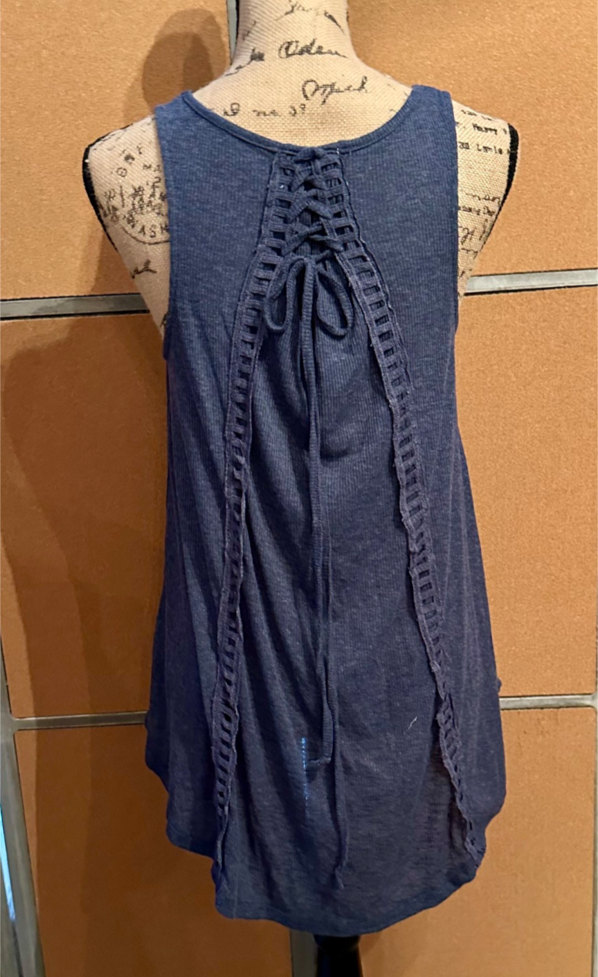 Thyme & Honey ( NWT ) Blue Tank Top Sz Small