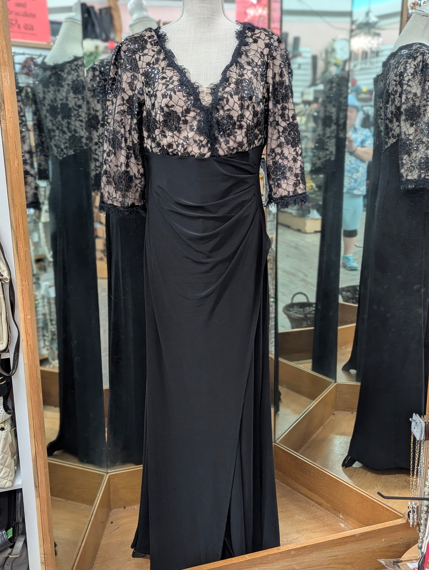 NWT Elegant Evening Gown From R & M RICHARDS, Size 12