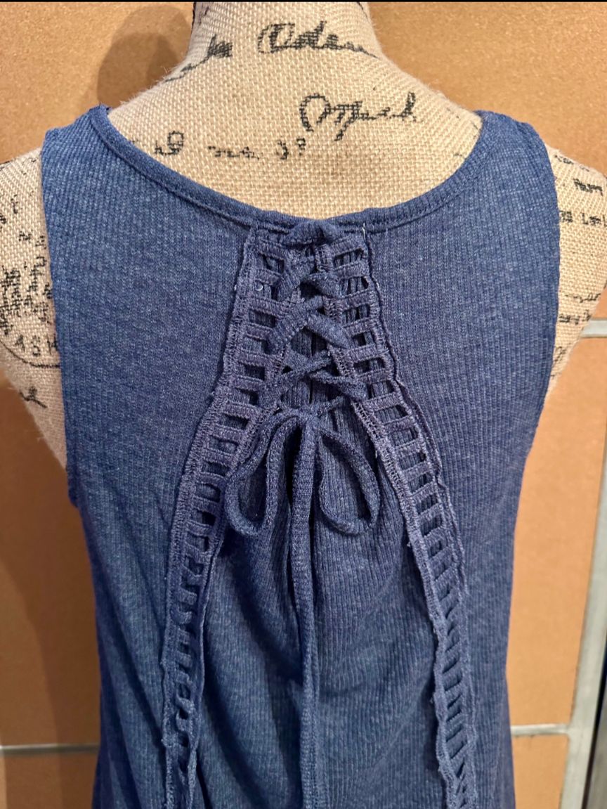 Thyme & Honey ( NWT ) Blue Tank Top Sz Small
