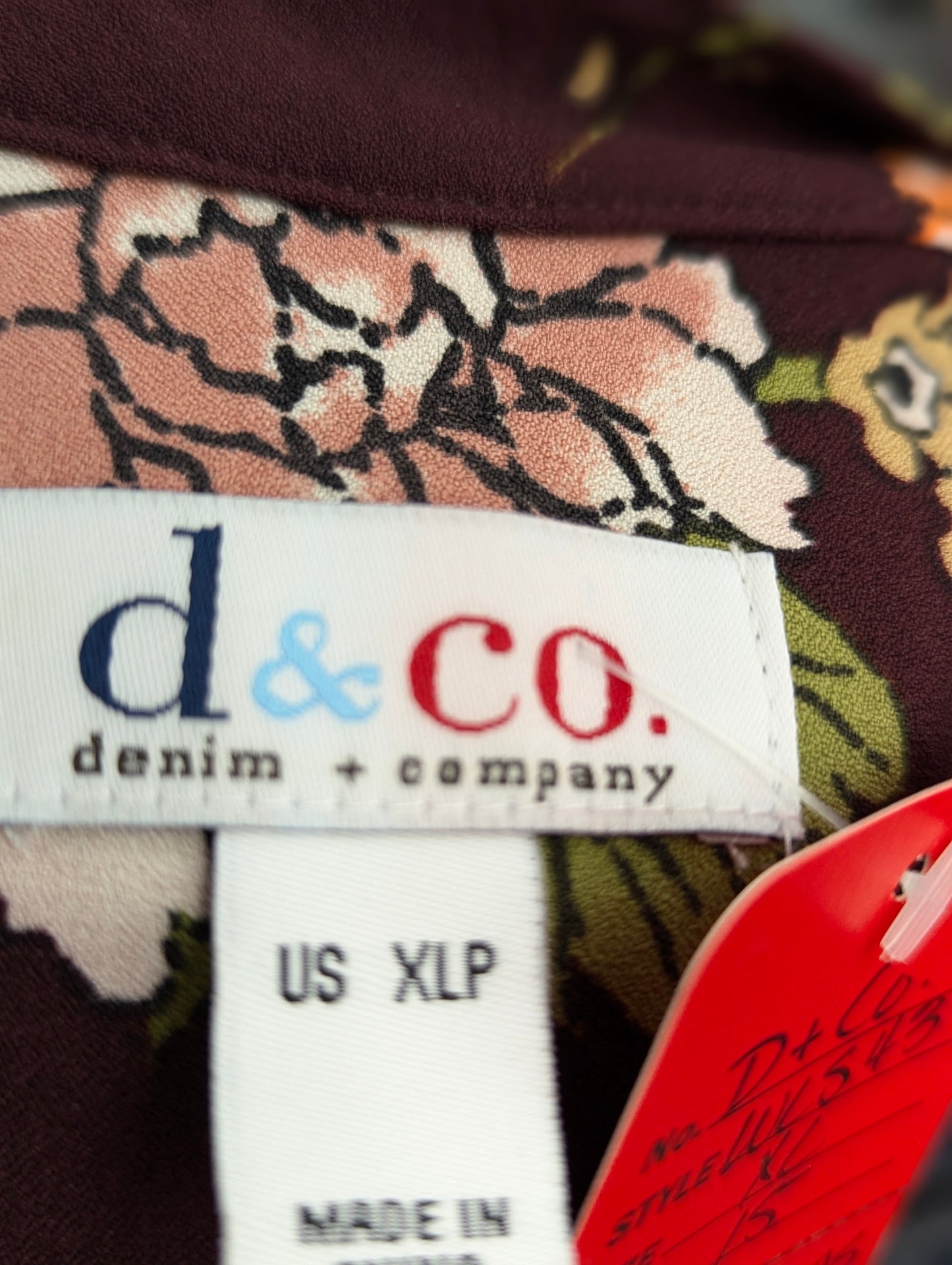 D & Co Burgundy Floral Button Down Long Sleeve in XL
