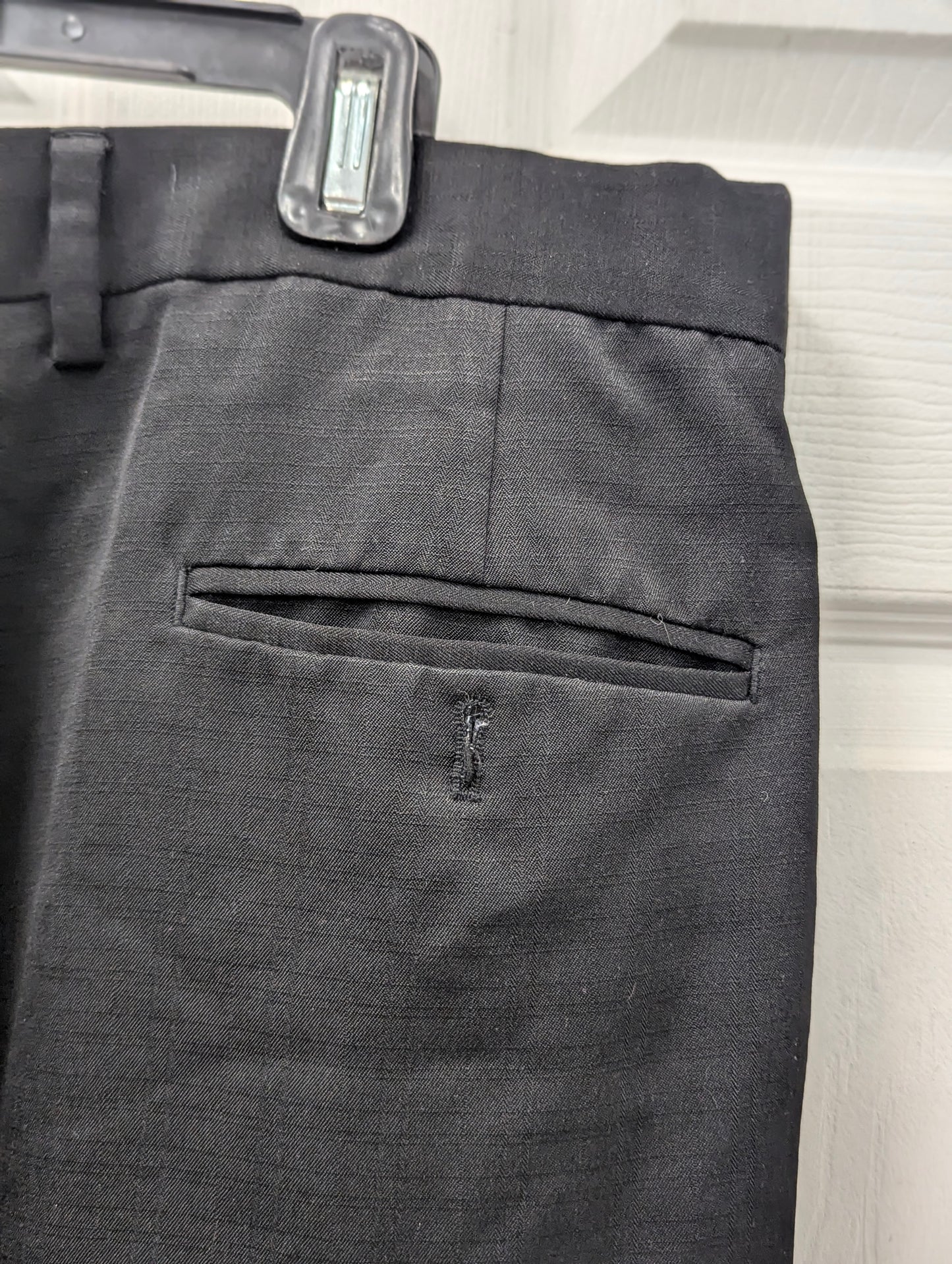 EUC Men's Size 36 x 32 Dress Pants From HAGGER