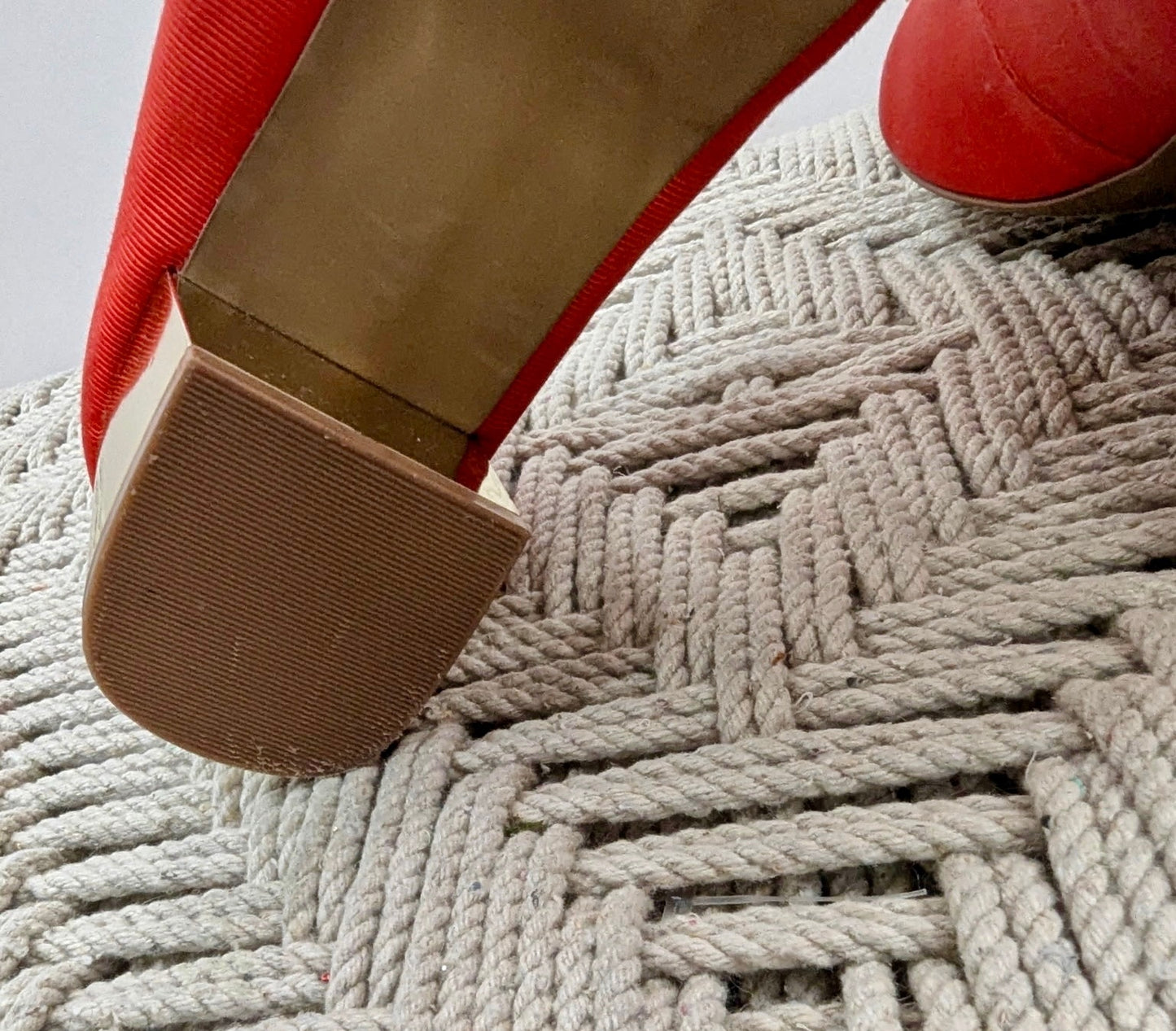 Crown & Ivy Beckie Pump in Coastal Red and Gold Heel Buckle Size 8.5.