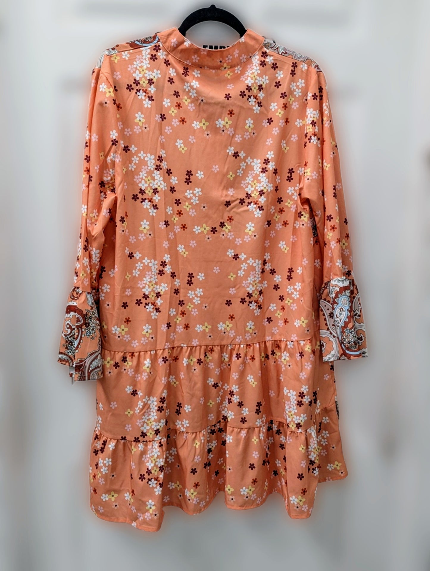 EUC Women's White Label Top Sz 2x