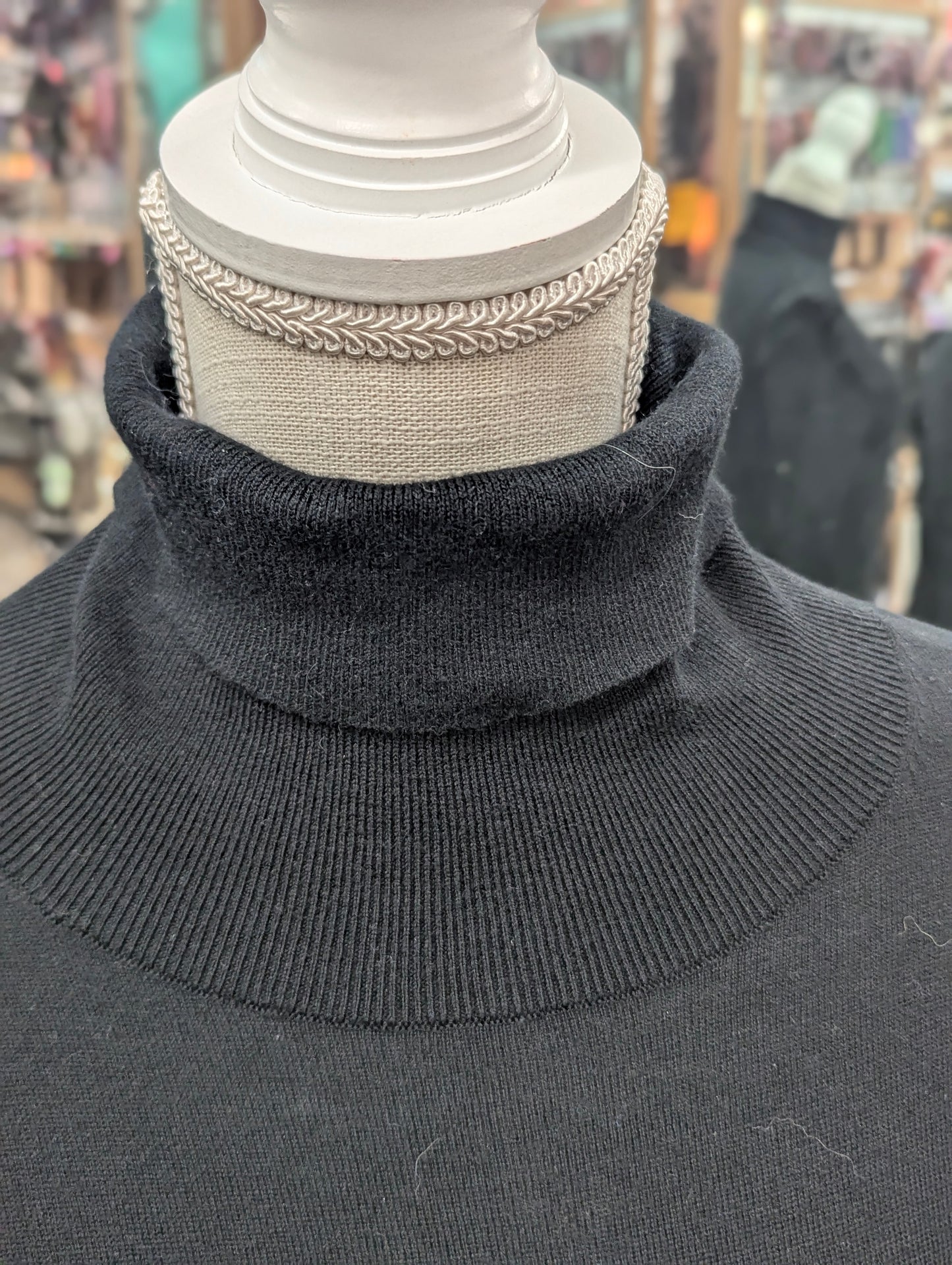Kate Spade Ruffle Turtleneck Sweater in M
