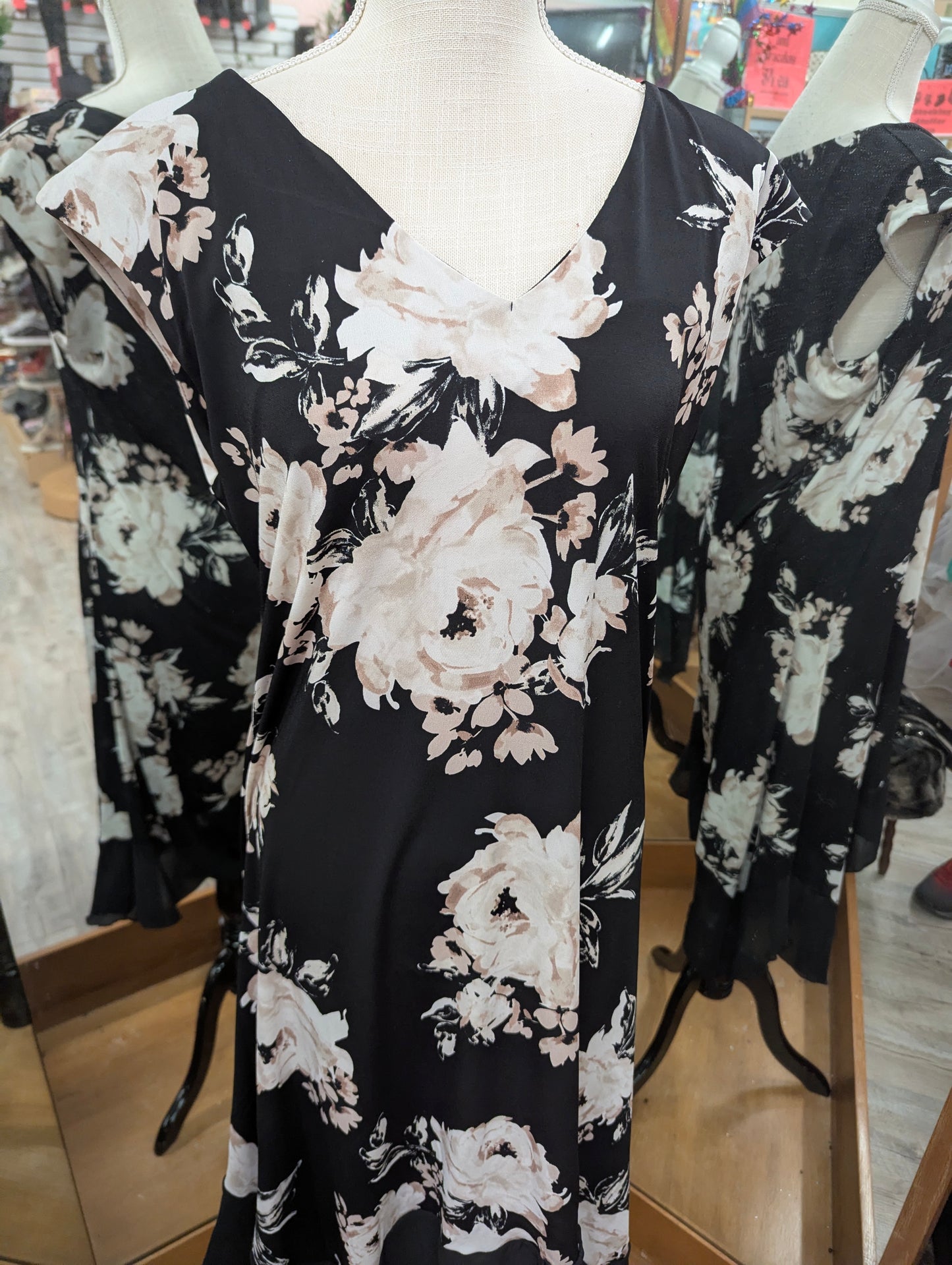 Luxology Brand Dress Size 14