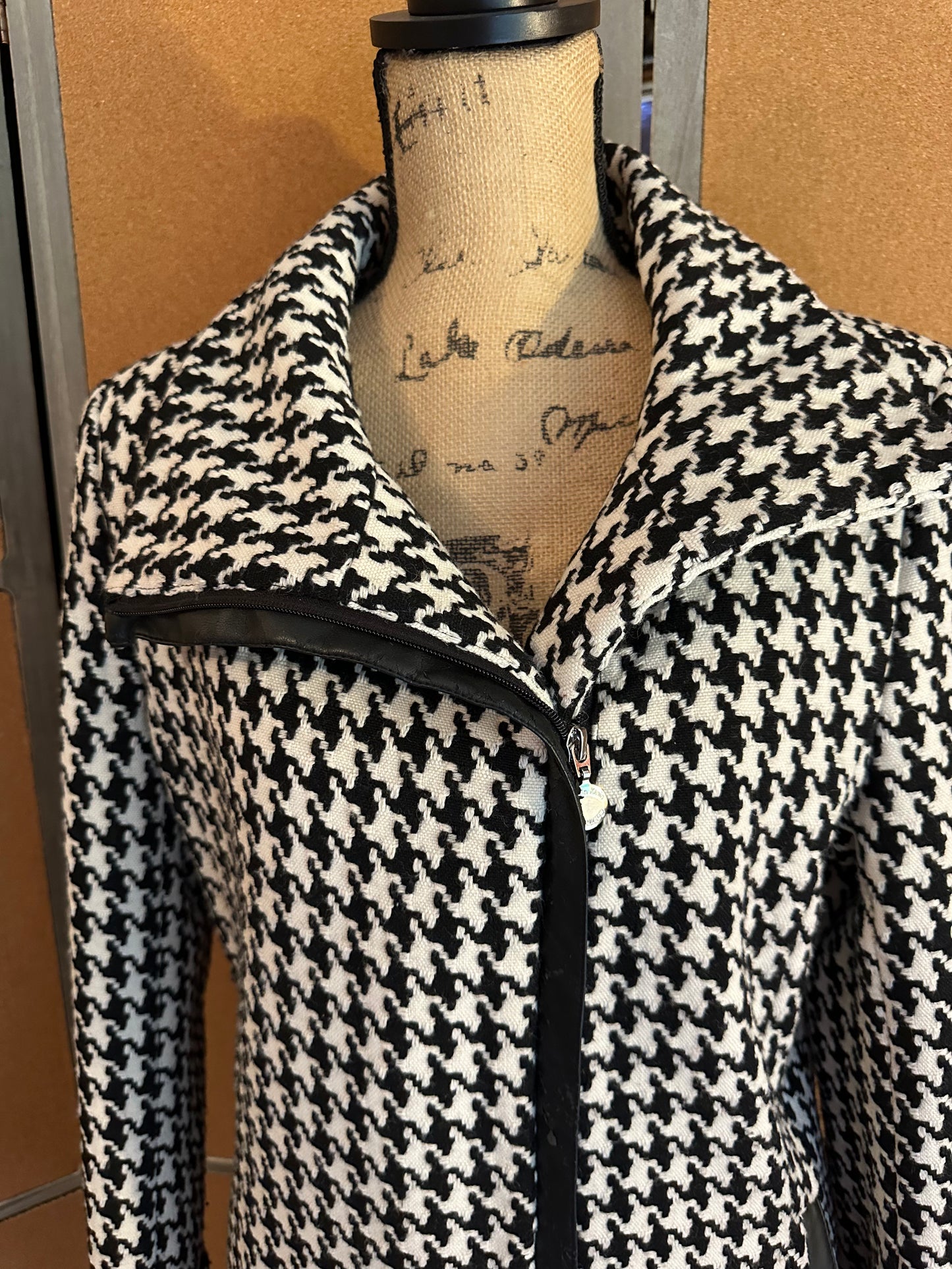 Calvin Klein Black & White Houndstooth Off Center Zip Wool Blend Coat - Size 10