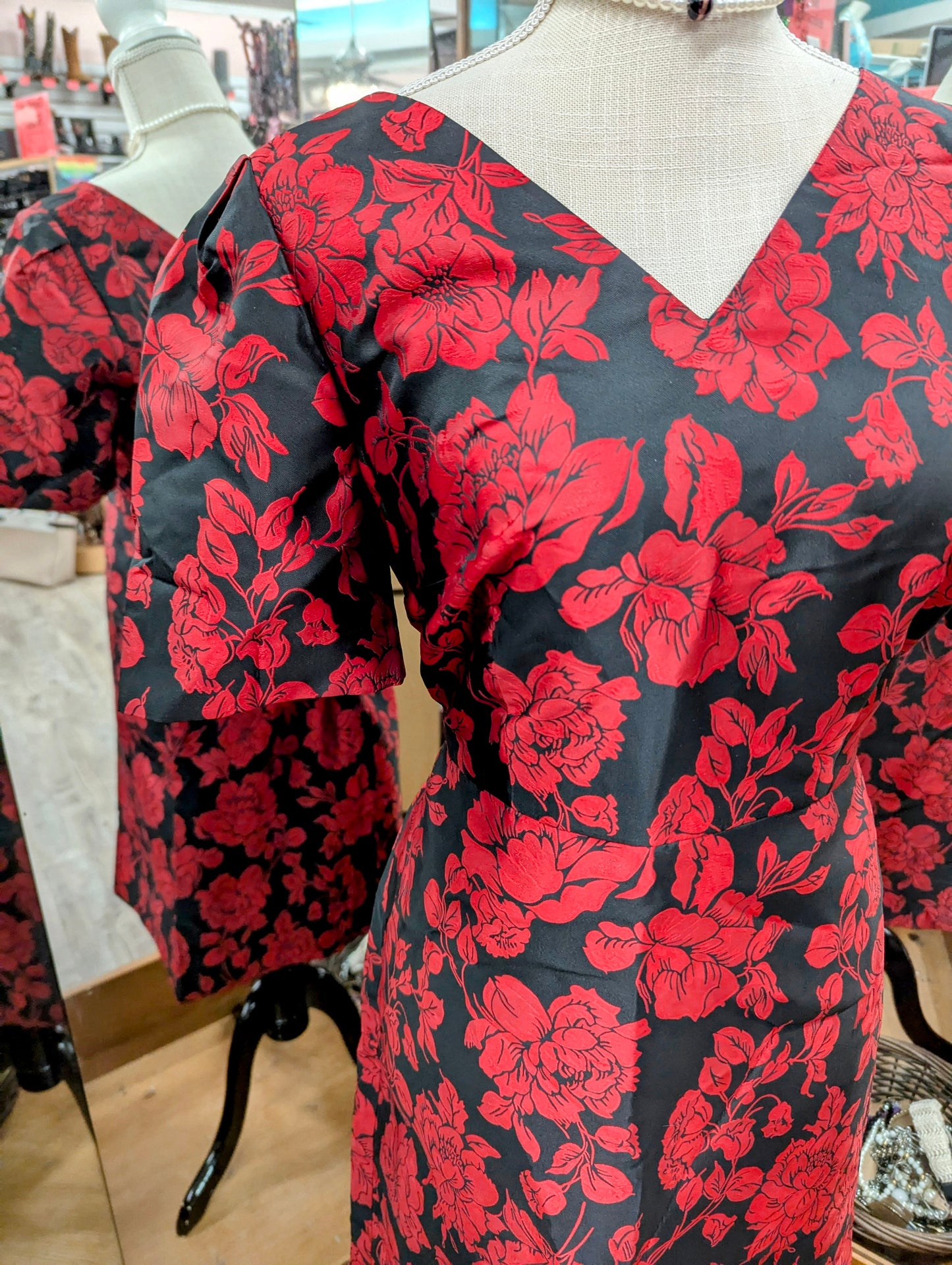 NWT, TALBOT'S Size 4 Beautiful Red and Black Dress