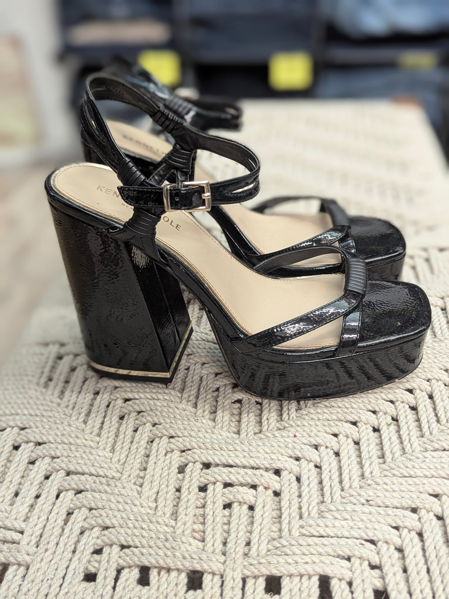 Kenneth Cole New York Black Patent Block Heel Platform Sandal,Size 10