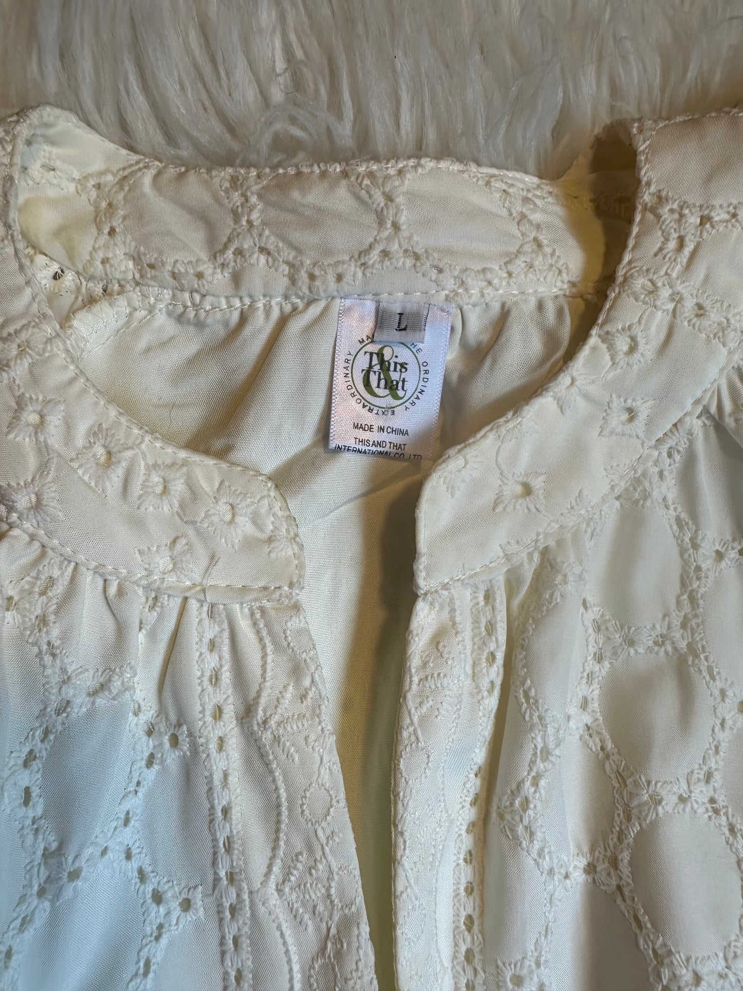 This & That White Eyelet Midi Dress Women’s Large V-Neck ½ Sleeve Tiered Boho