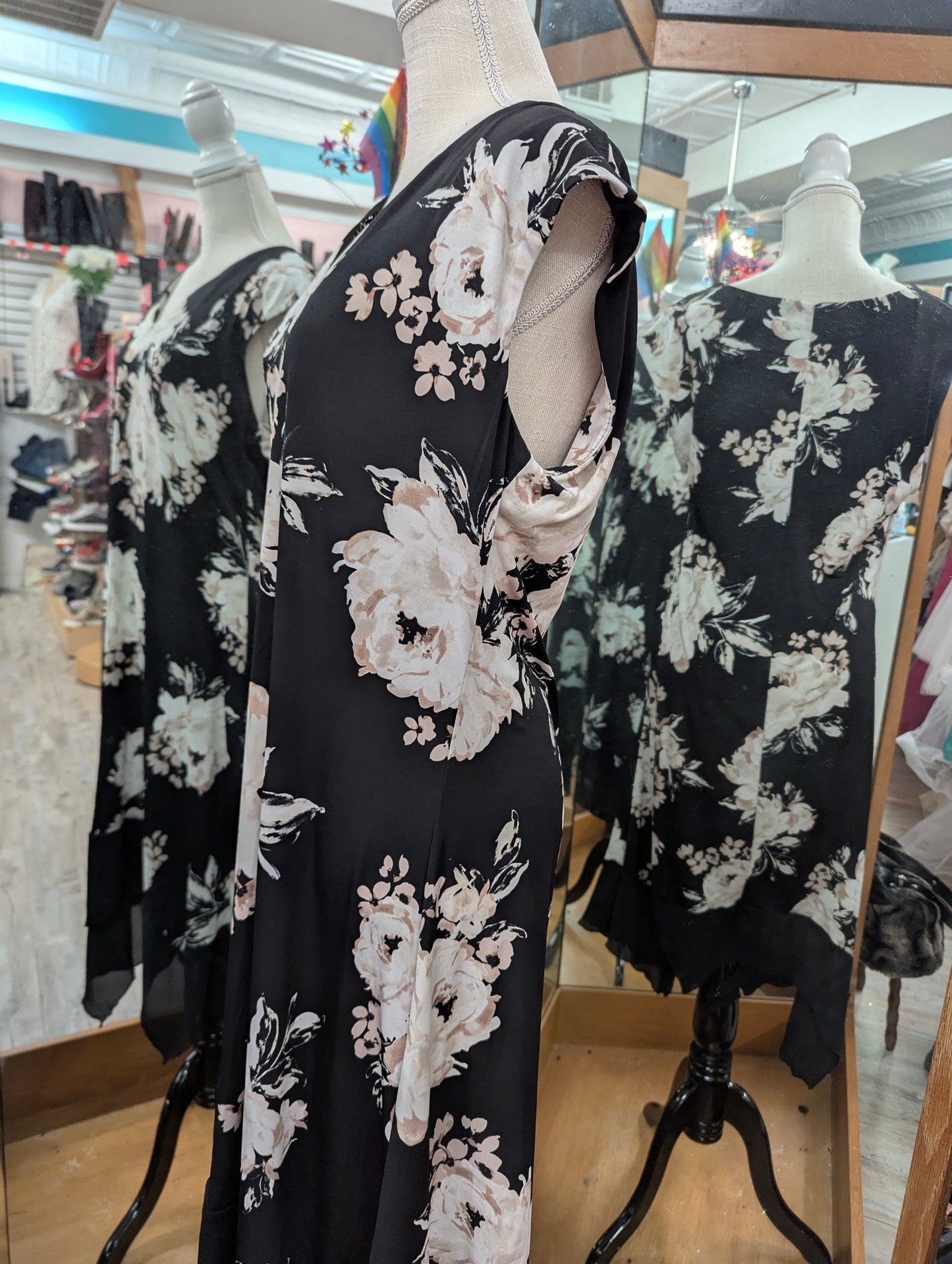 Luxology Brand Dress Size 14