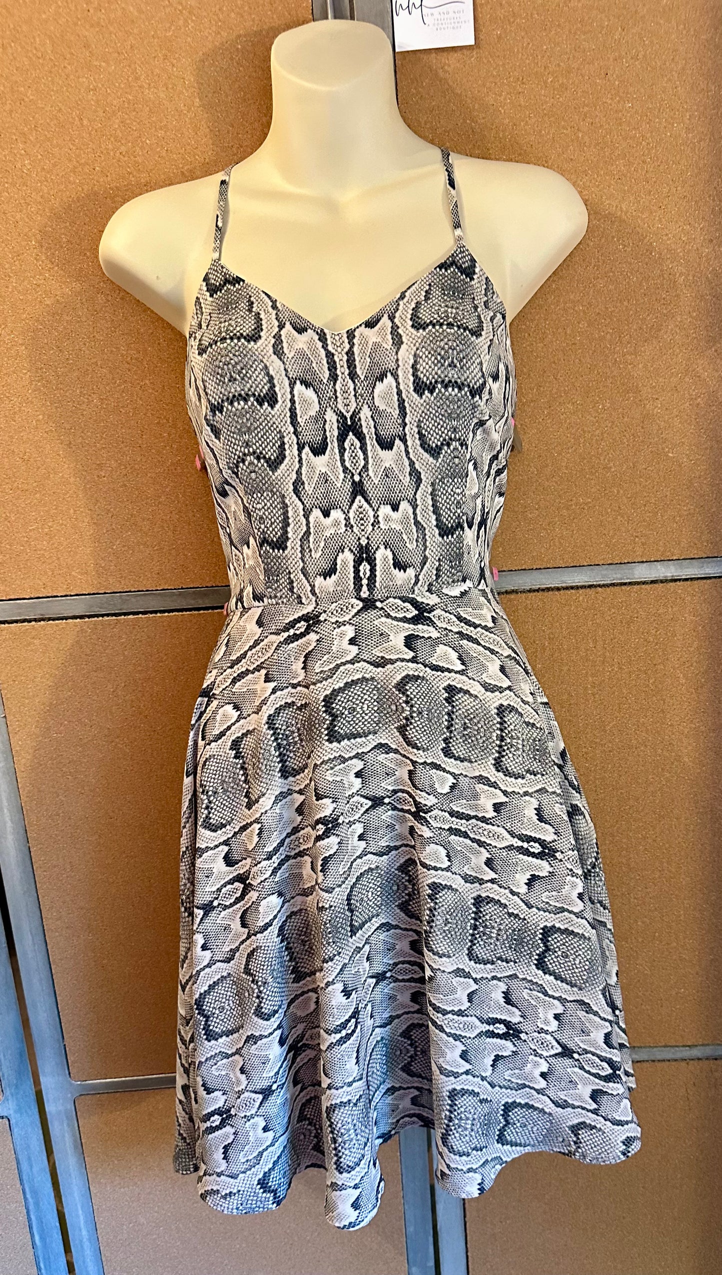 Express Python Snake Print Lined Halter Mini Dress Size 6 Side Zip Polyester