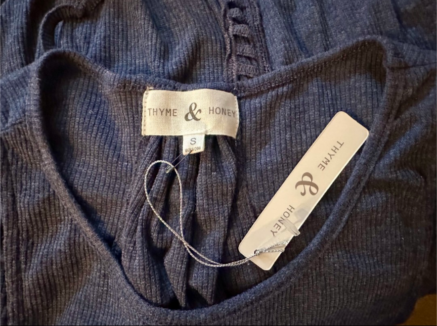 Thyme & Honey ( NWT ) Blue Tank Top Sz Small