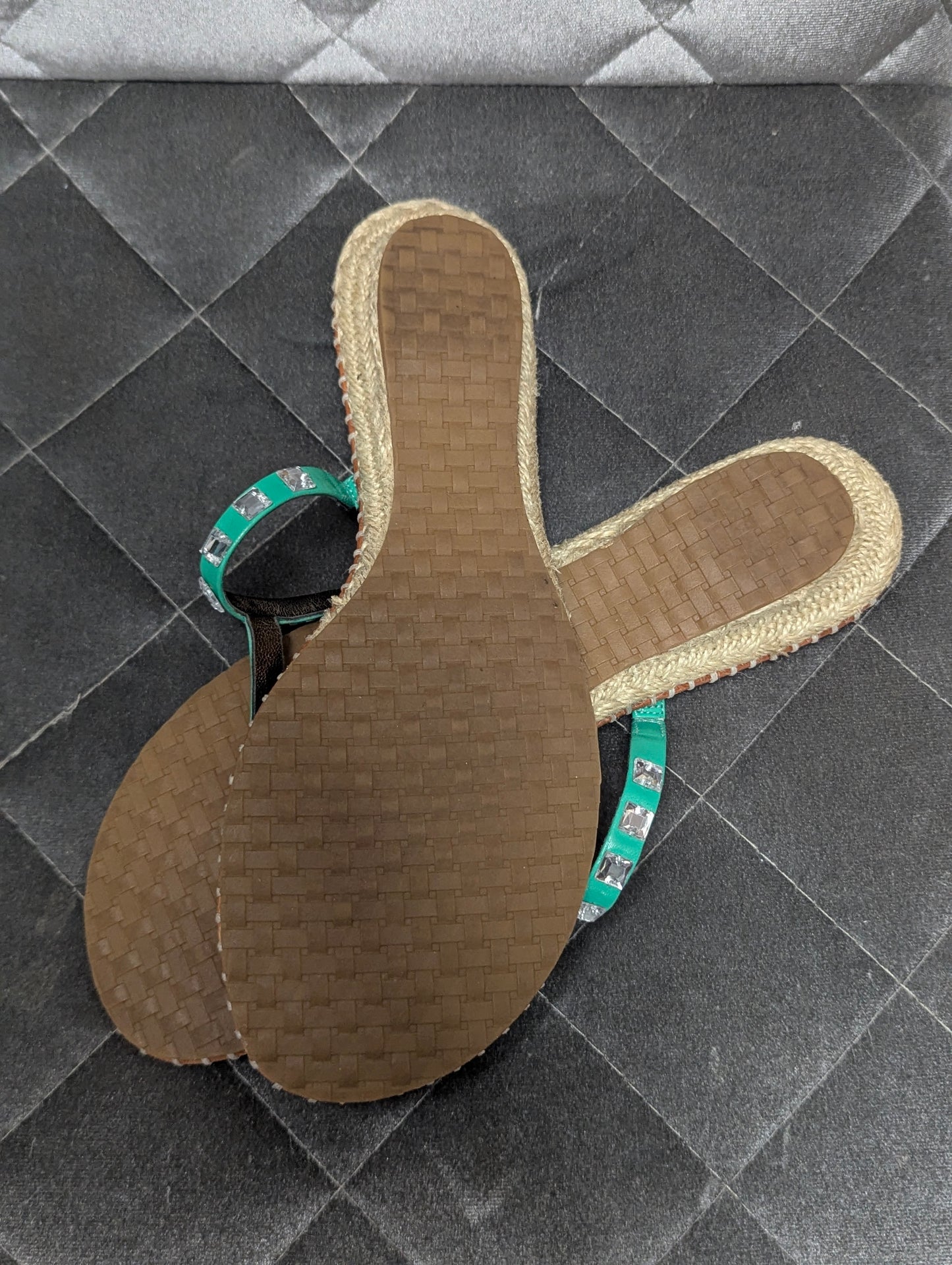 EUC Women's COLE HAAN Sandals Sz 9
