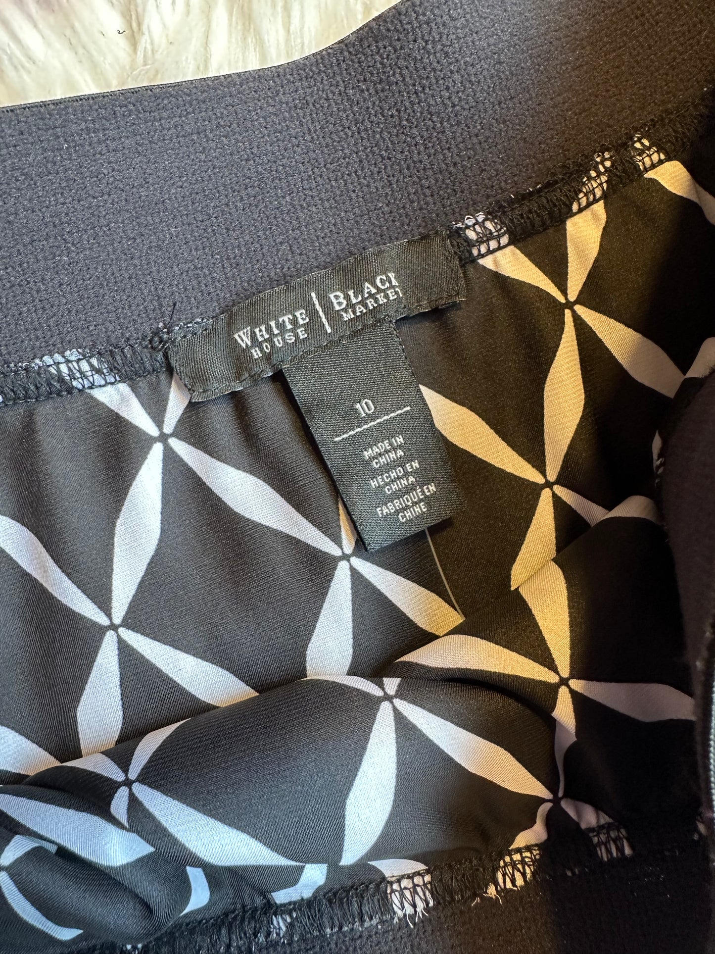 NWT $ 88 White House Black Market Geo Print Midi Skirt Black White A-Line Tulle
