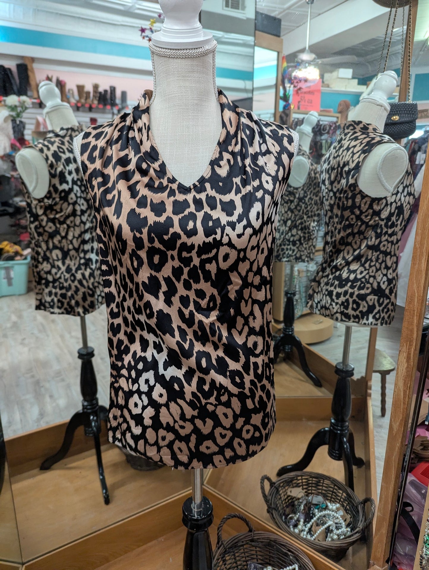 St John Boutiques Silk Leopard Print Tank Top in P