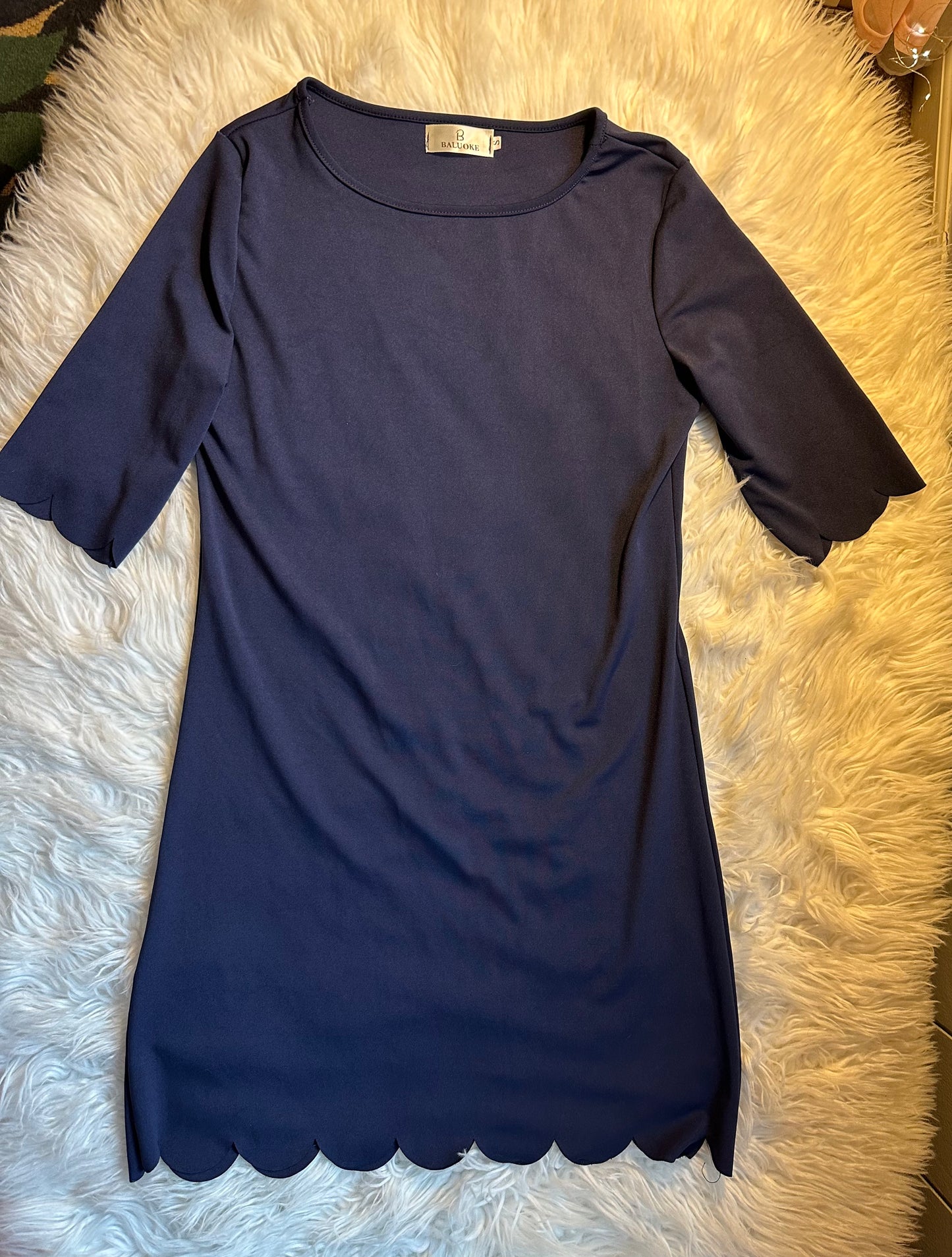 Balauoke Navy Scallop Hem Sheath Dress Women’s Small Half Sleeve Above Knee