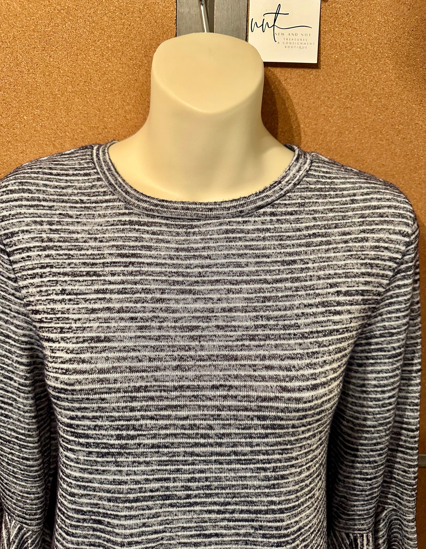 Speechless Knit Sweater Dress Gray White Stripe Stretch Bell Sleeve Size Large
