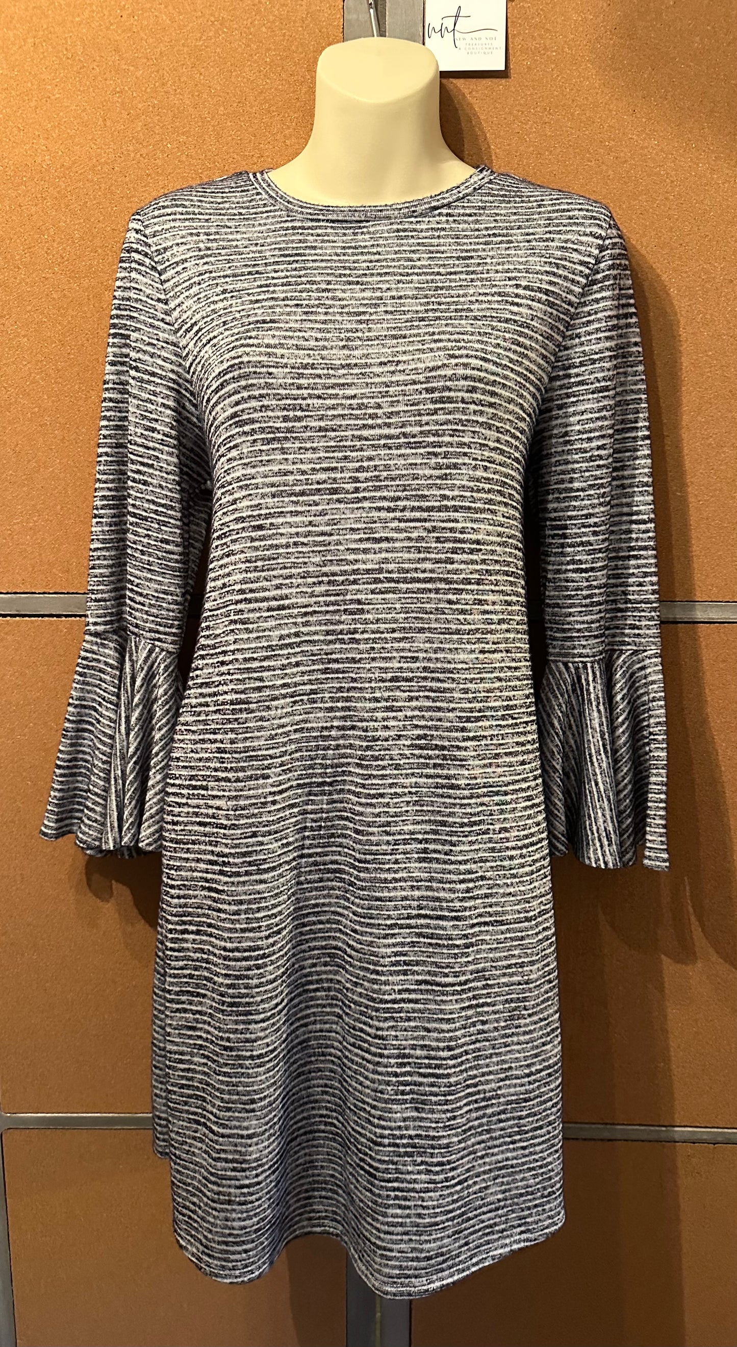 Speechless Knit Sweater Dress Gray White Stripe Stretch Bell Sleeve Size Large