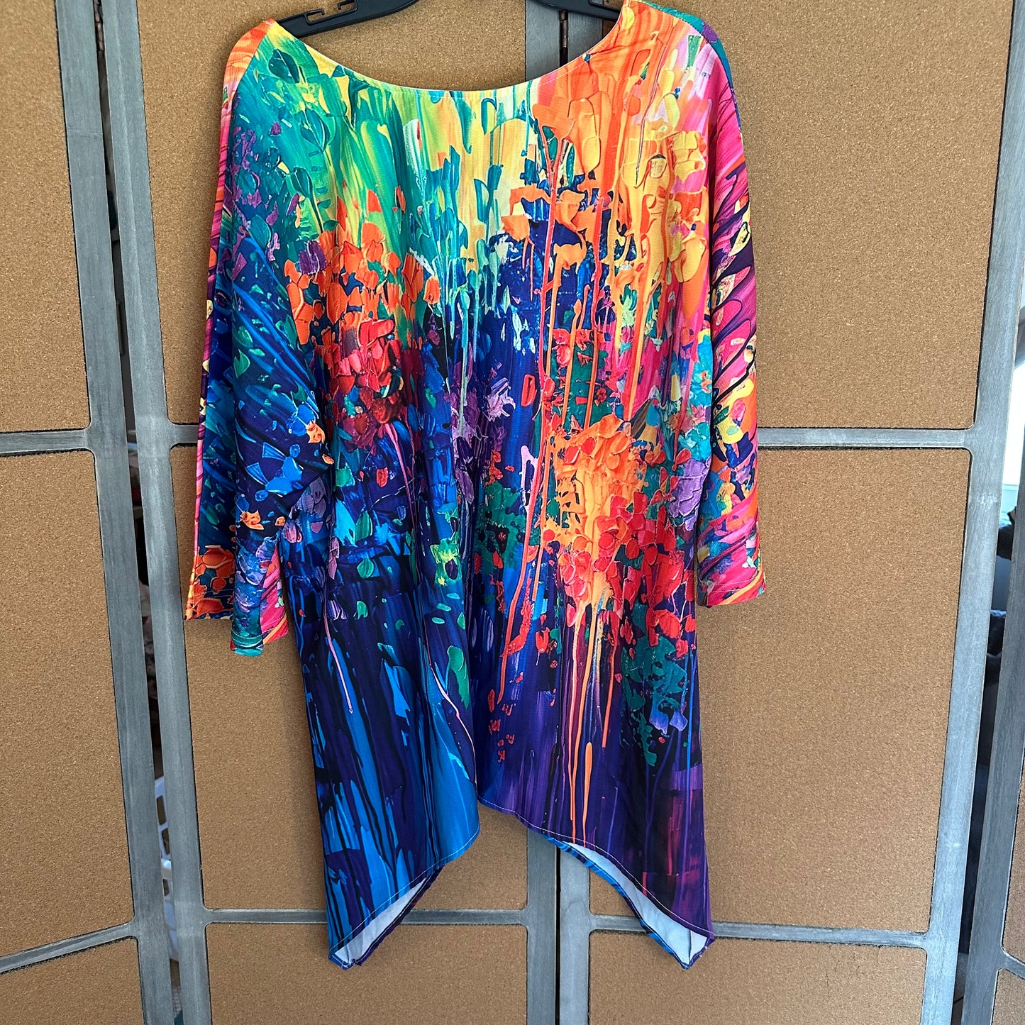 Abstract Paint Splash Tunic Top Multicolor 2X Asymmetrical Hem Plus Size EUC