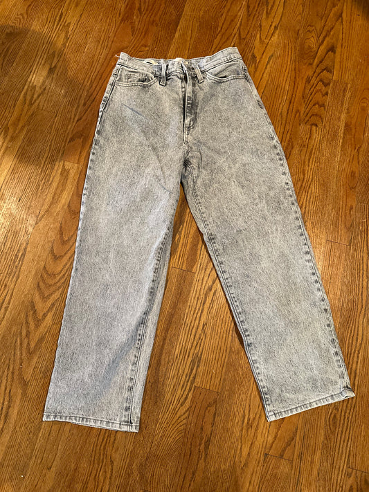 Universal Threads Vintage Straight Jeans in 4