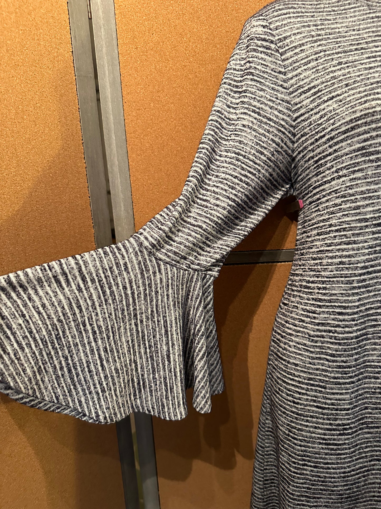Speechless Knit Sweater Dress Gray White Stripe Stretch Bell Sleeve Size Large