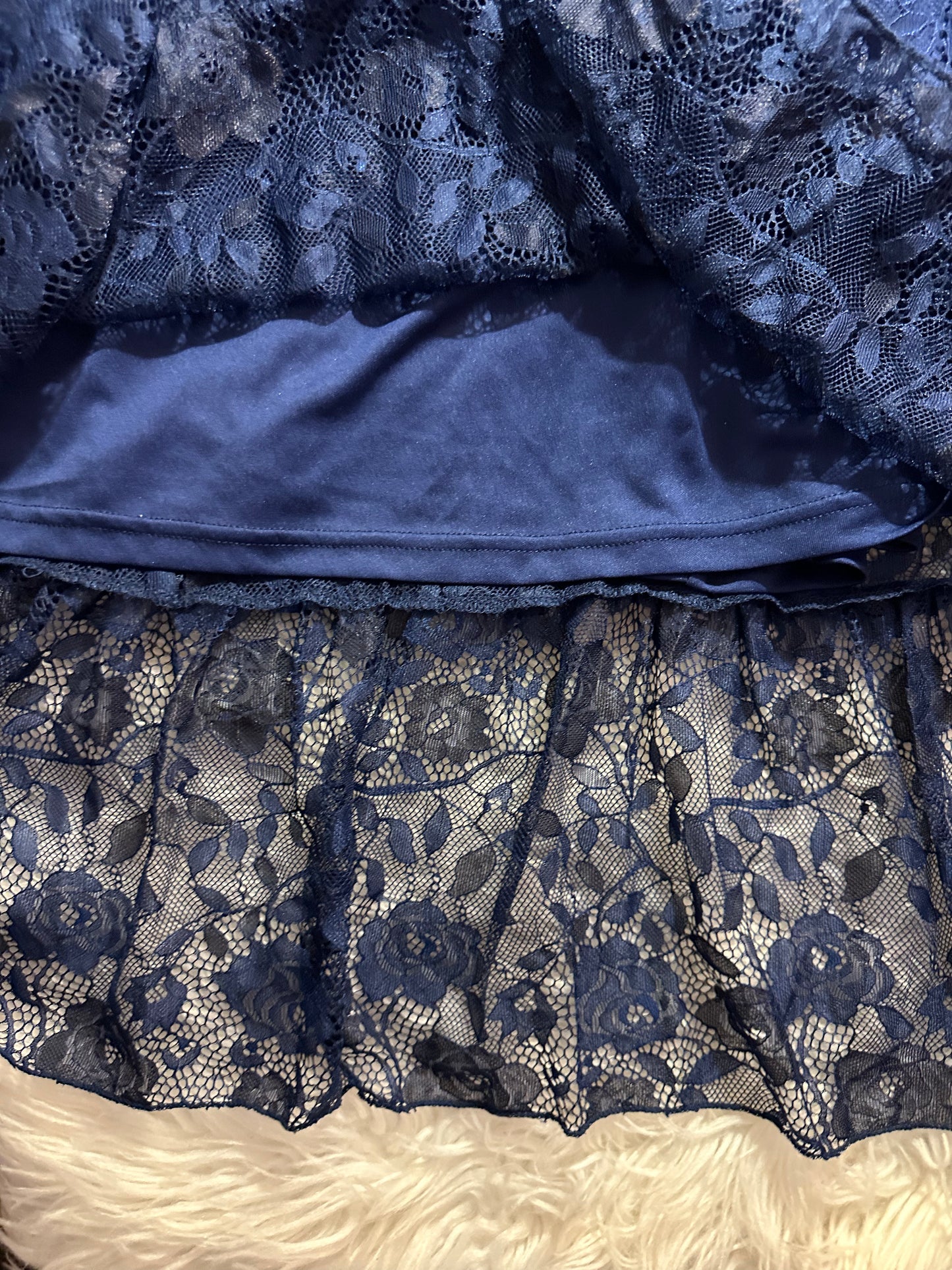 NWT Mi Ami Navy & Black Floral Lace Ruffle Tier Midi Dress – Size Small