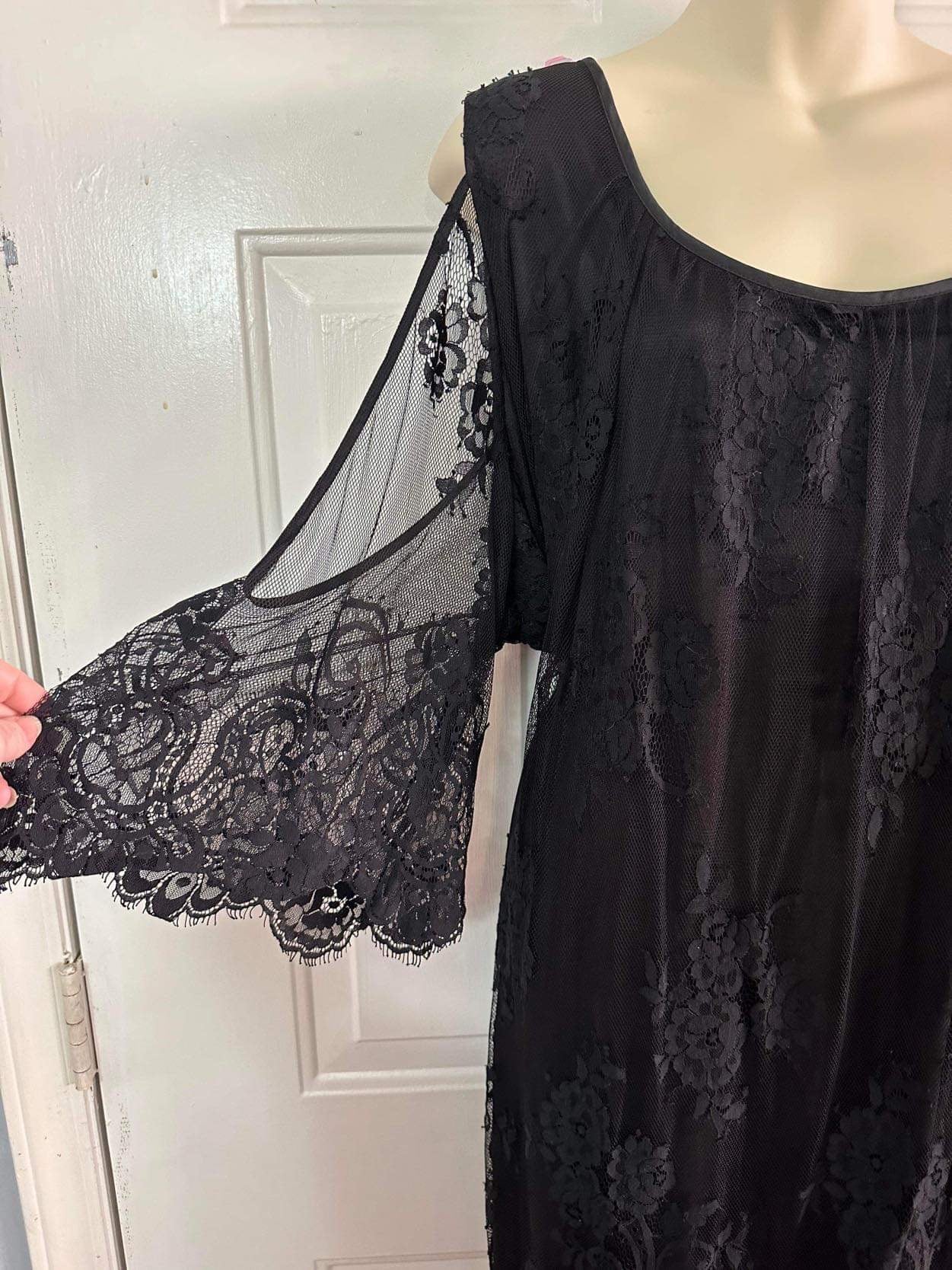 Torrid Insider Plus Size 6 Black Lace Cold Shoulder Trapeze Short Dress