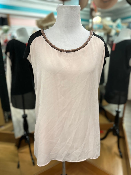 Charlotte Russe Beige and Black Short Sleeve in M