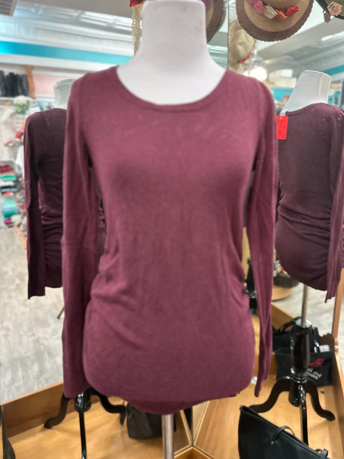 Motherhood Burgundy Long Sleeve Sweater in XS