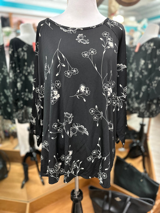 Nicola Black Floral Long Sleeve in XL