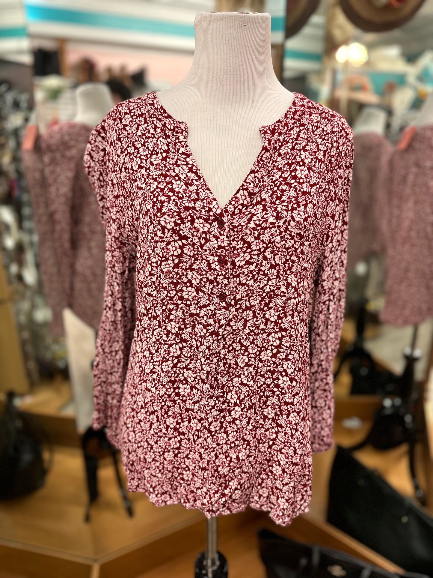 Market & Spruce Red Floral Long Sleeve in L