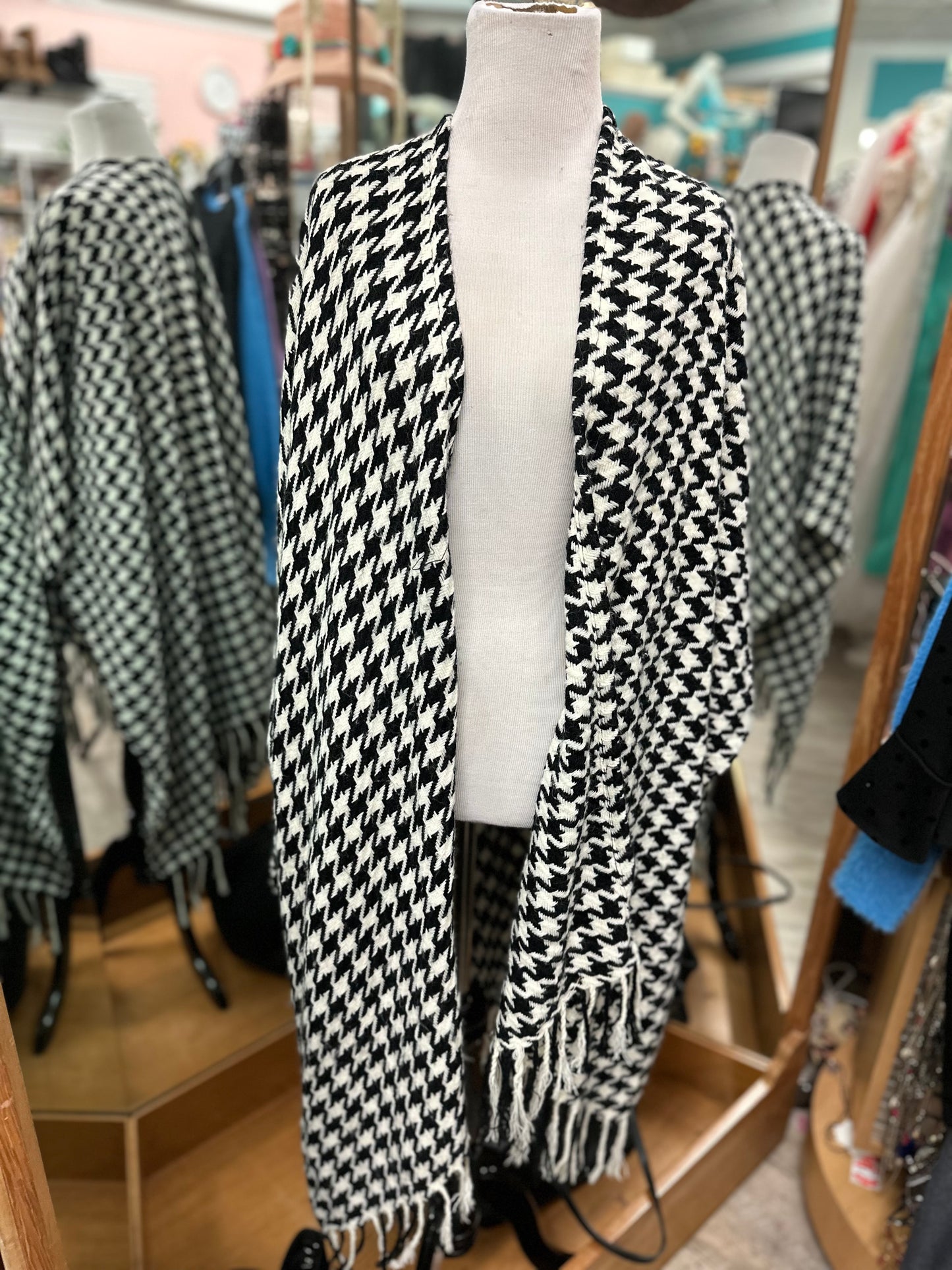 Houndstooth Cape in OSFM