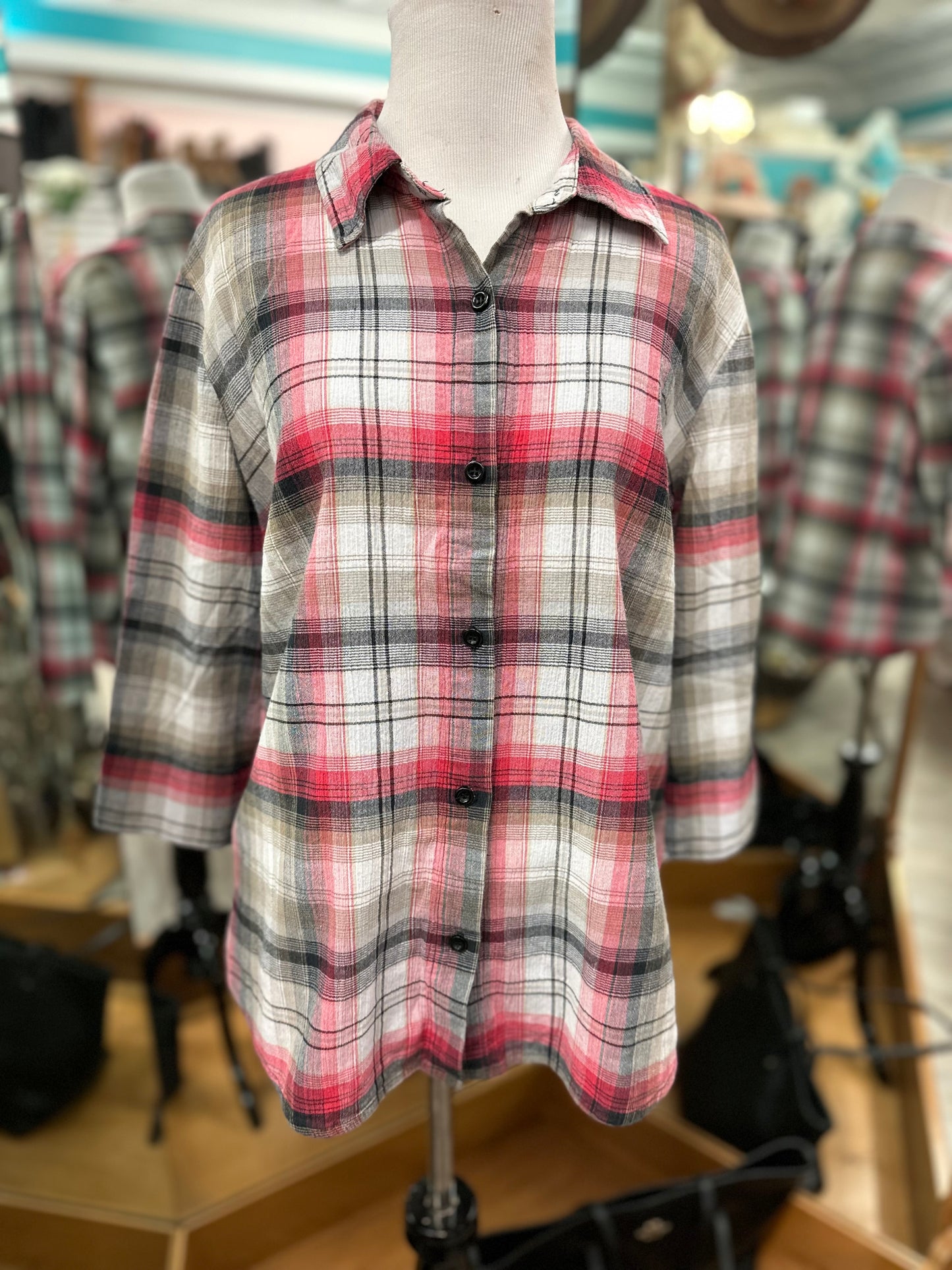 No Tag Plaid Button Down in M