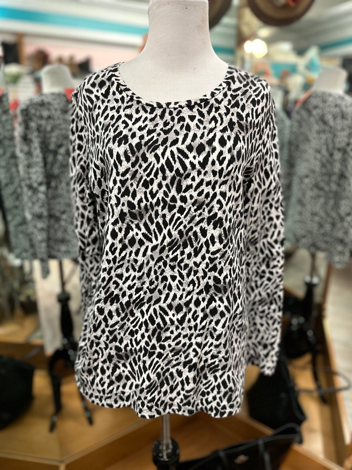 Jones NY Sport Leopard Long Sleeve in XL