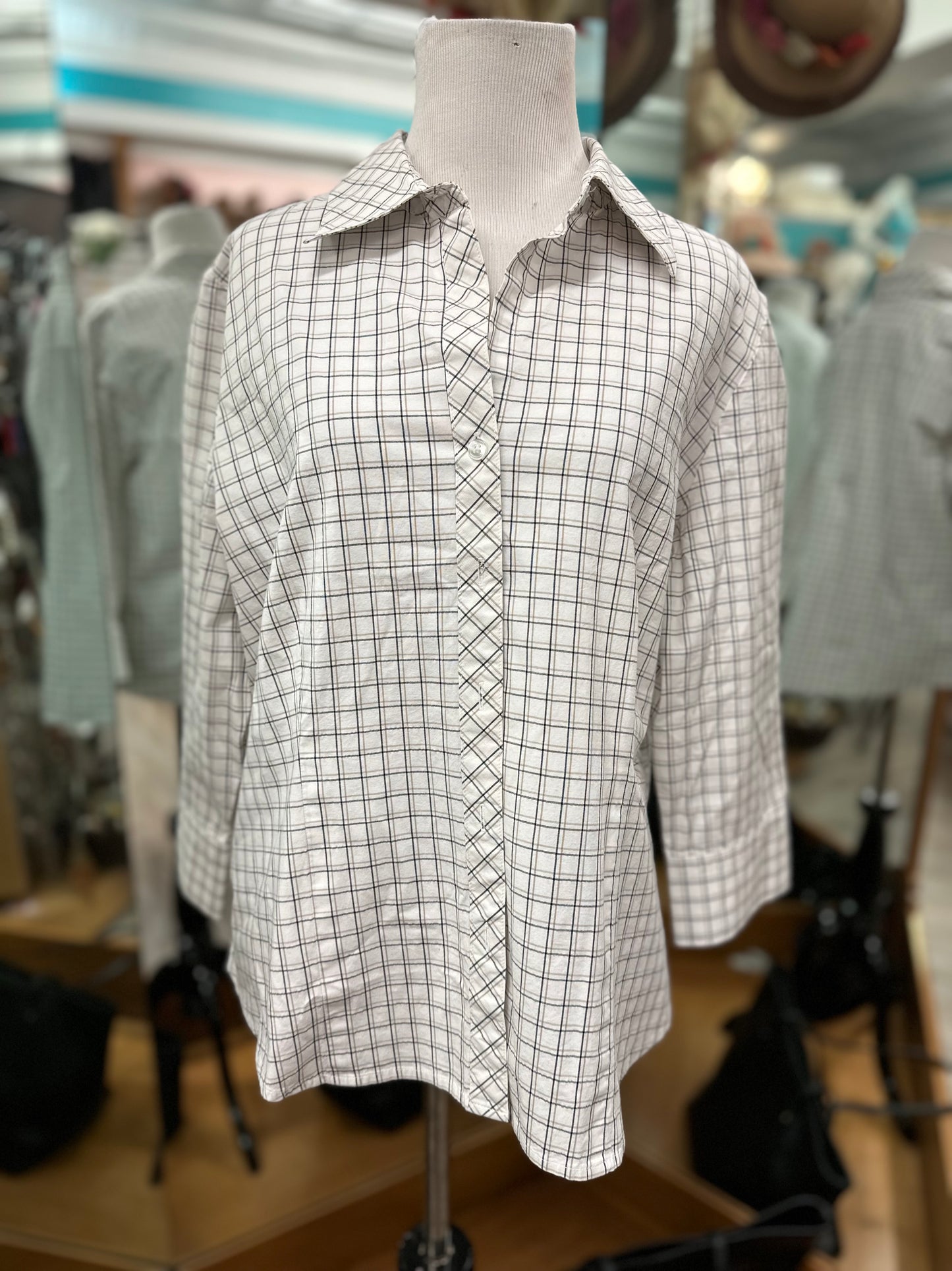 Kim Rogers White Plaid Button Down in XL