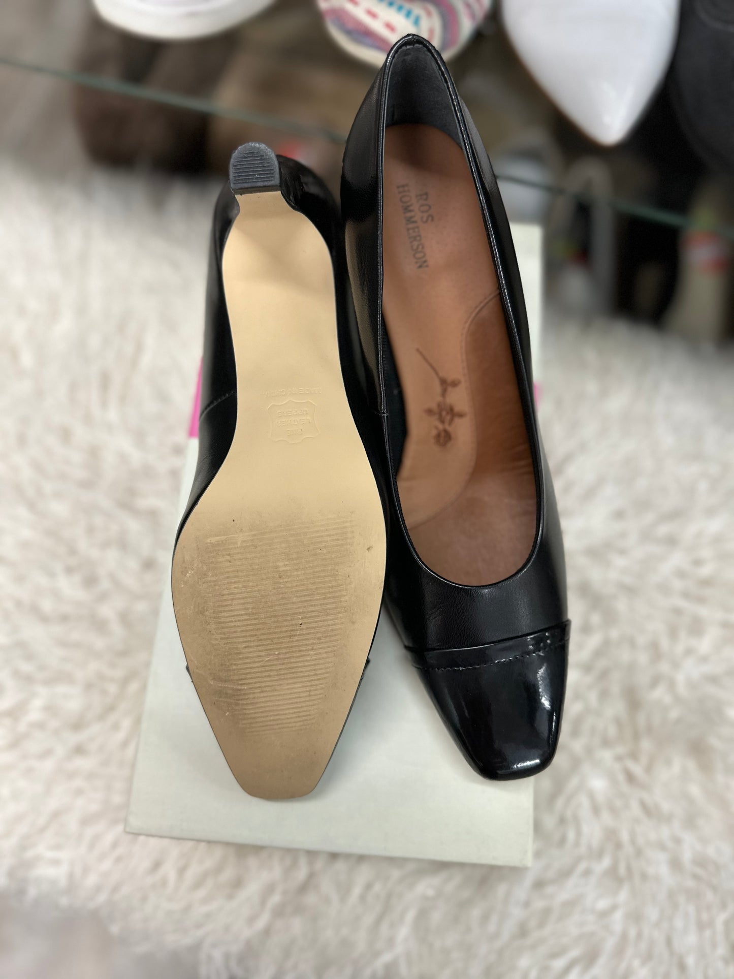 Ros Hommerson Racine Black Leather Pumps in 8.5