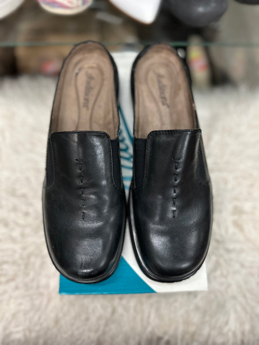 Auditions Harmony Slip Ons 8.5