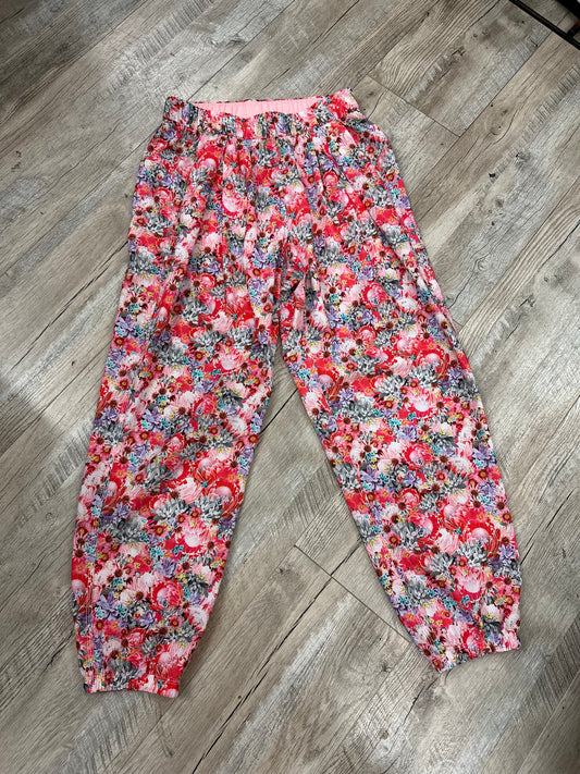 Lululemon Pink Floral Joggers in 4