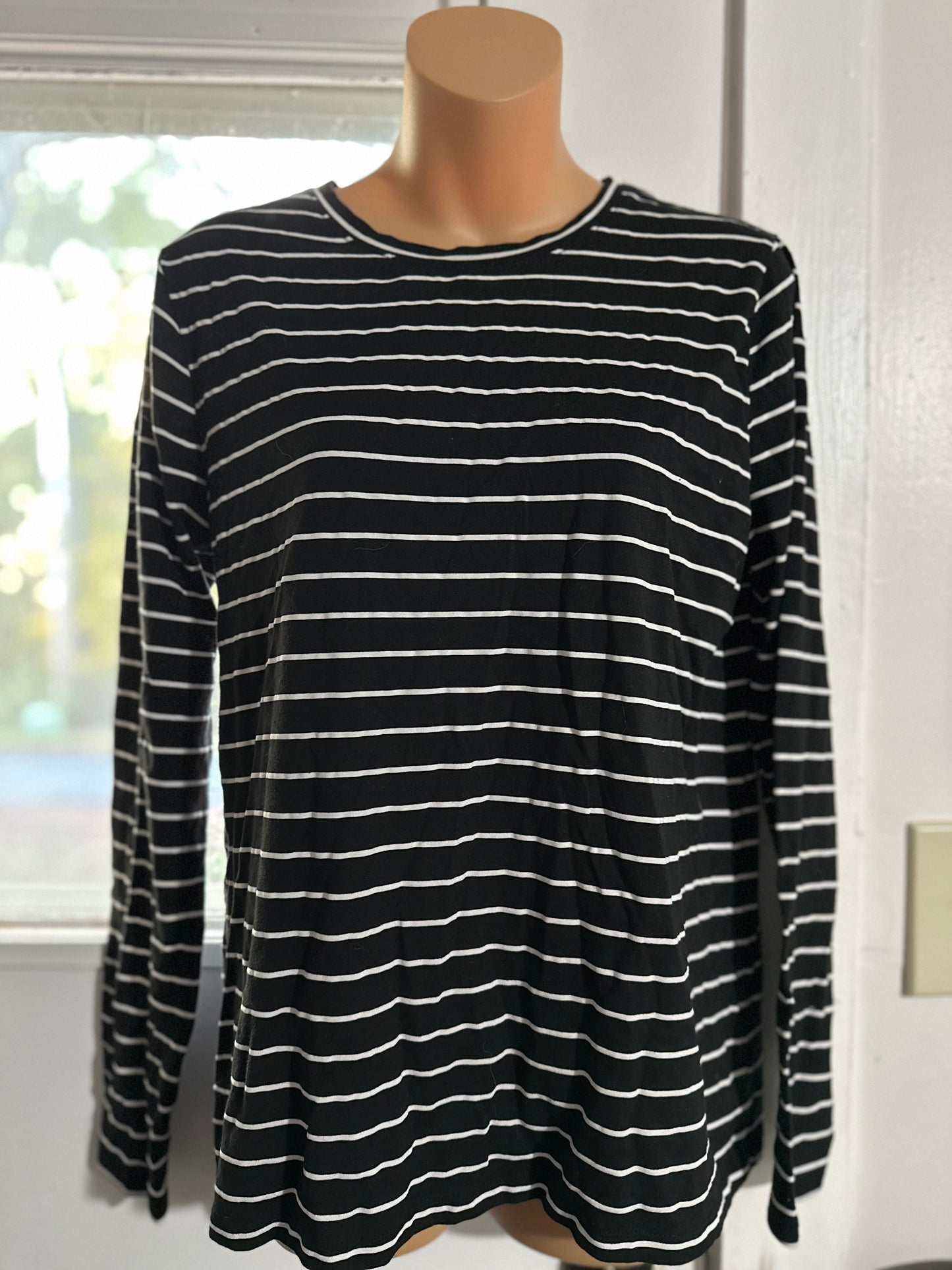 Time + Tru Black and White Striped Long Sleeve in M