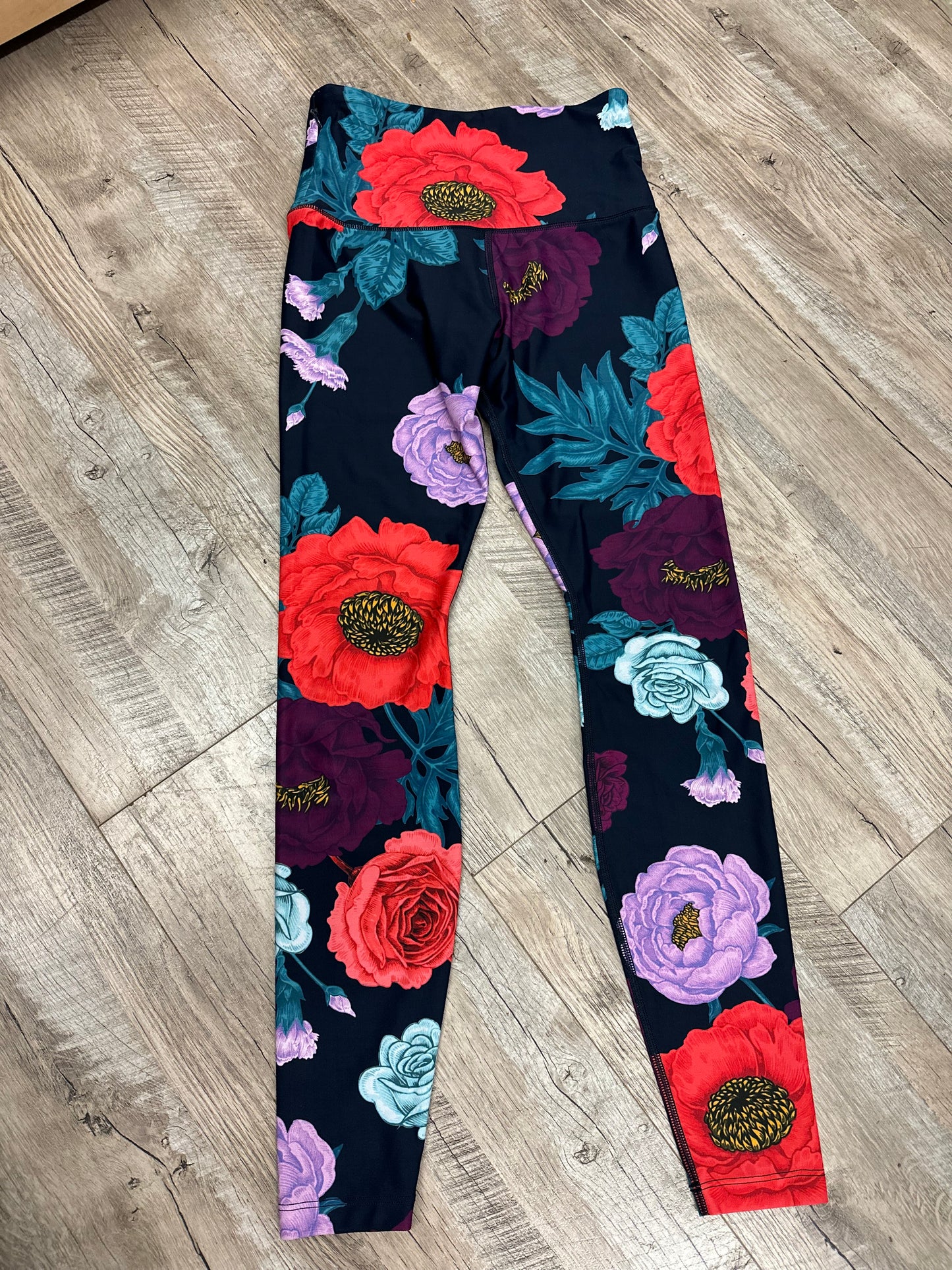 Lorna Jane Black Floral Leggings in 1