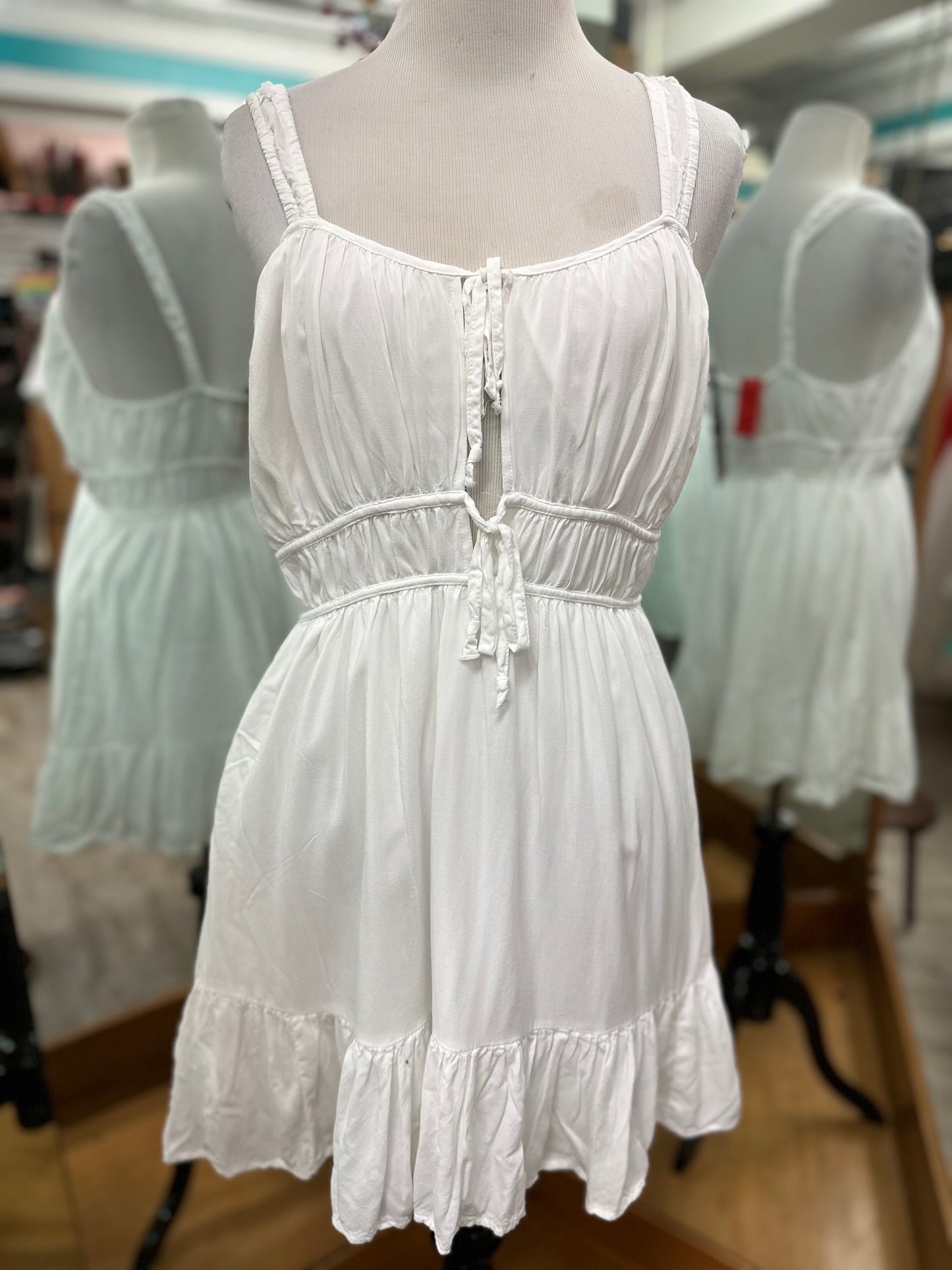 American Eagle White Tiered Dress in M