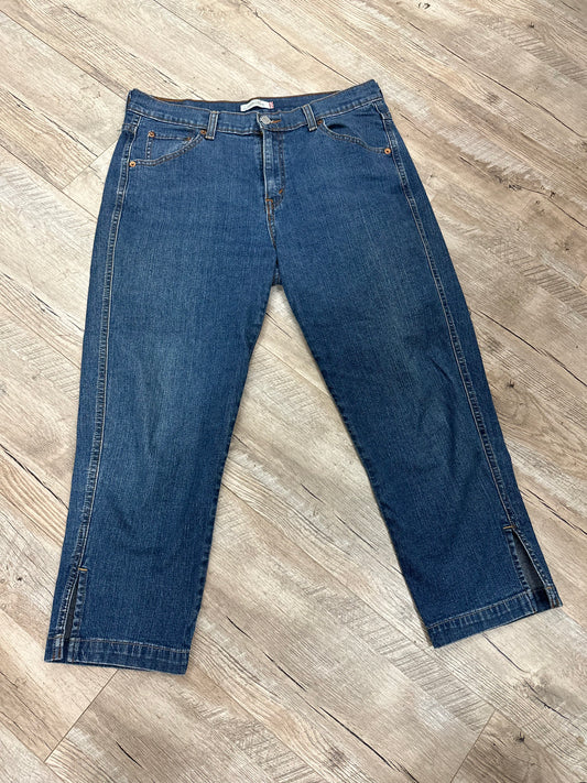 Levi Classic Capri Jeans in 14