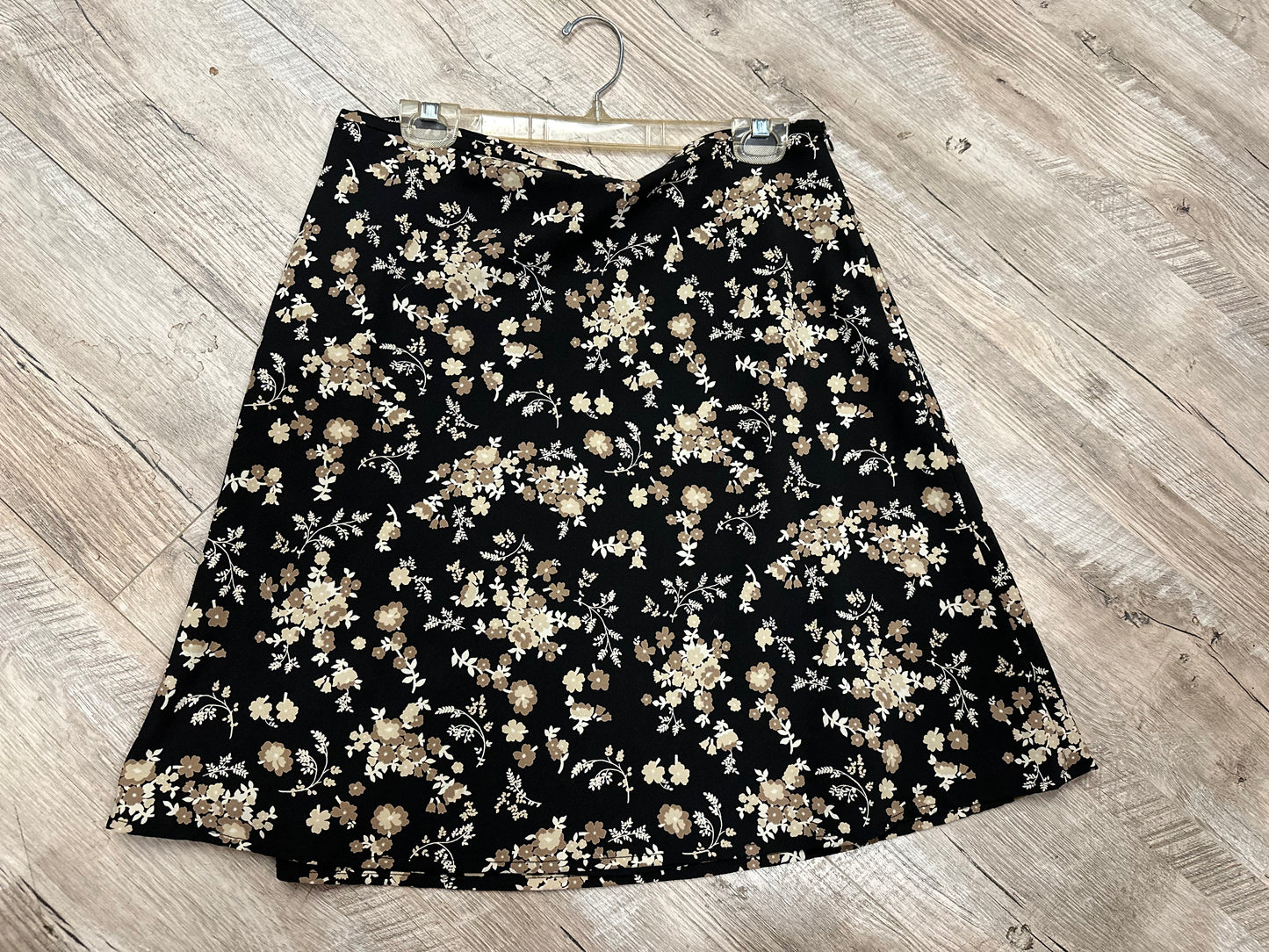 Old Navy Black Floral Skirt in 10