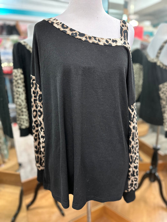 No Tag Black Leopard Cold Shoulder Long Sleeve in L