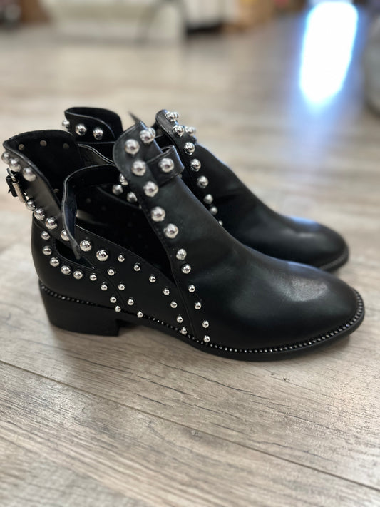 Jolimall Black Studded Ankle Boots in 9