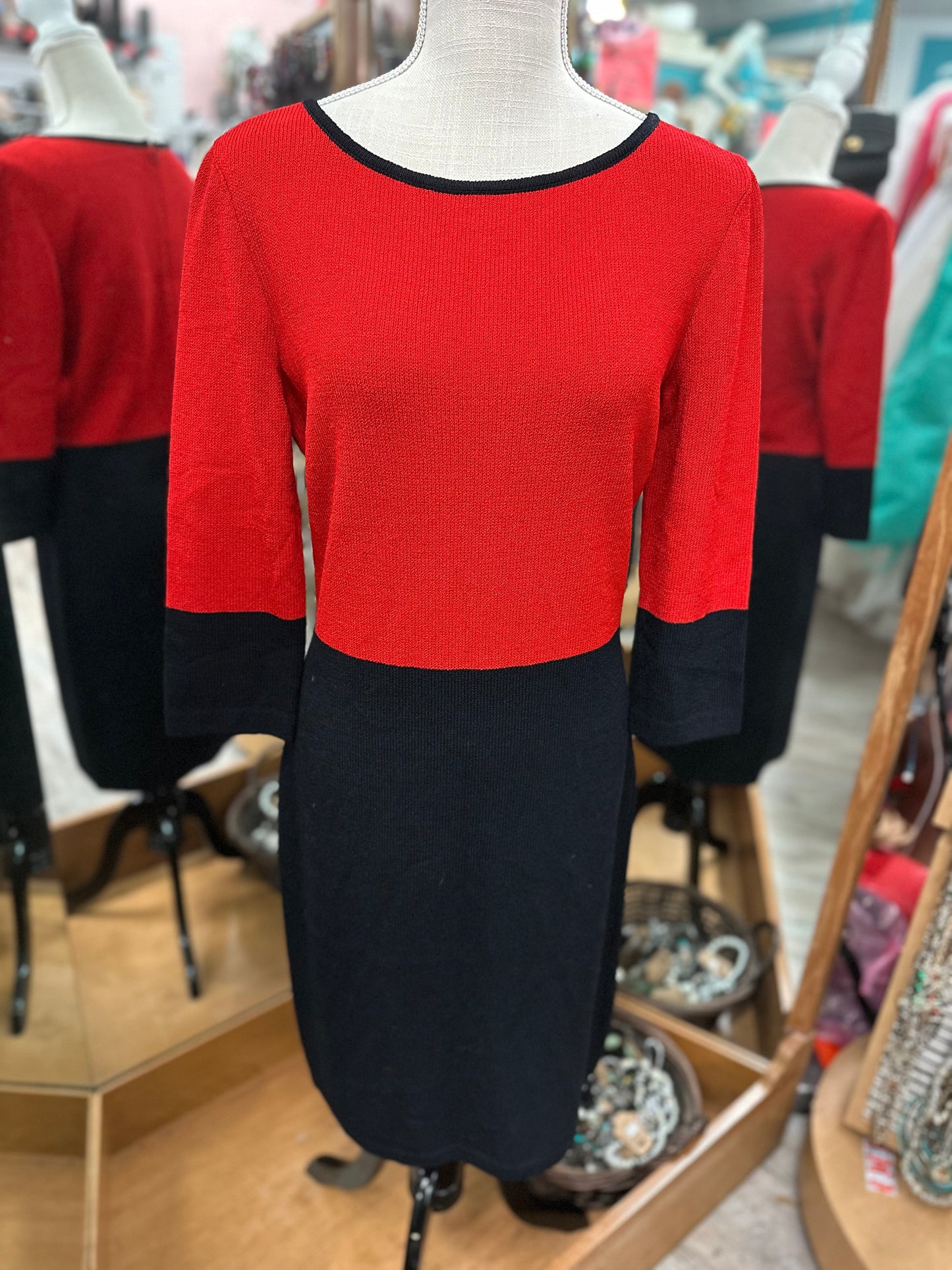 St John Collection Red and Black Color Block Long Sleeve Dress in 6