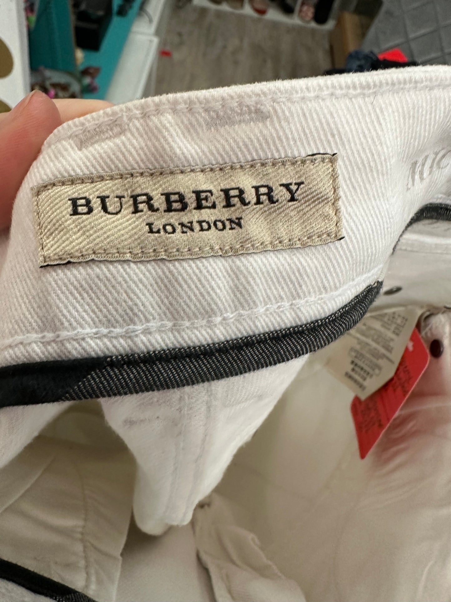 Burberry Micklesfield Skinny Leg White Jeans in 28Wx32L